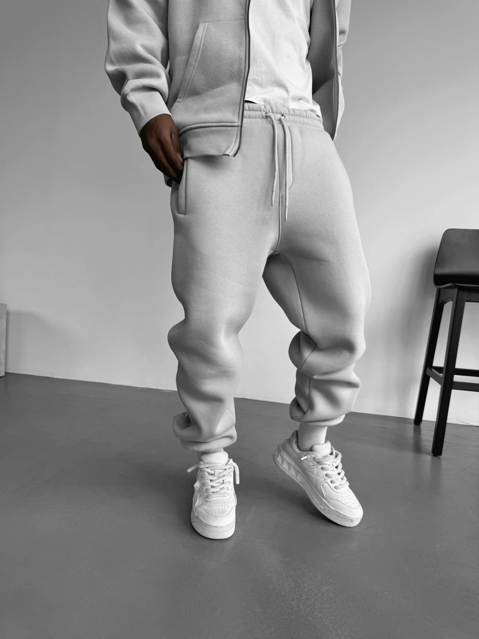 Basic Jogger - Grey - Image 3