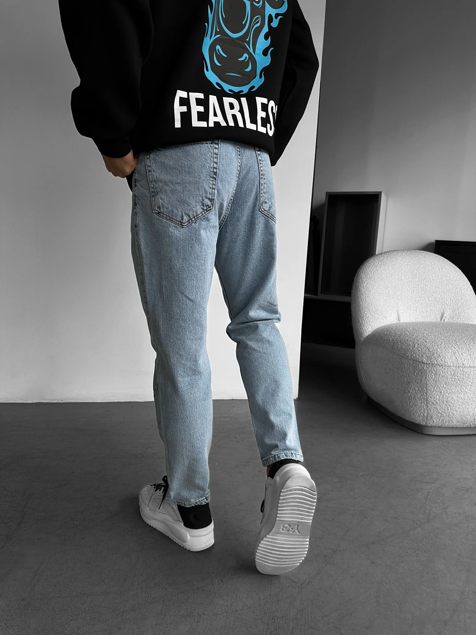 Boyfriend Fit Jeans - Light Blue - Image 3