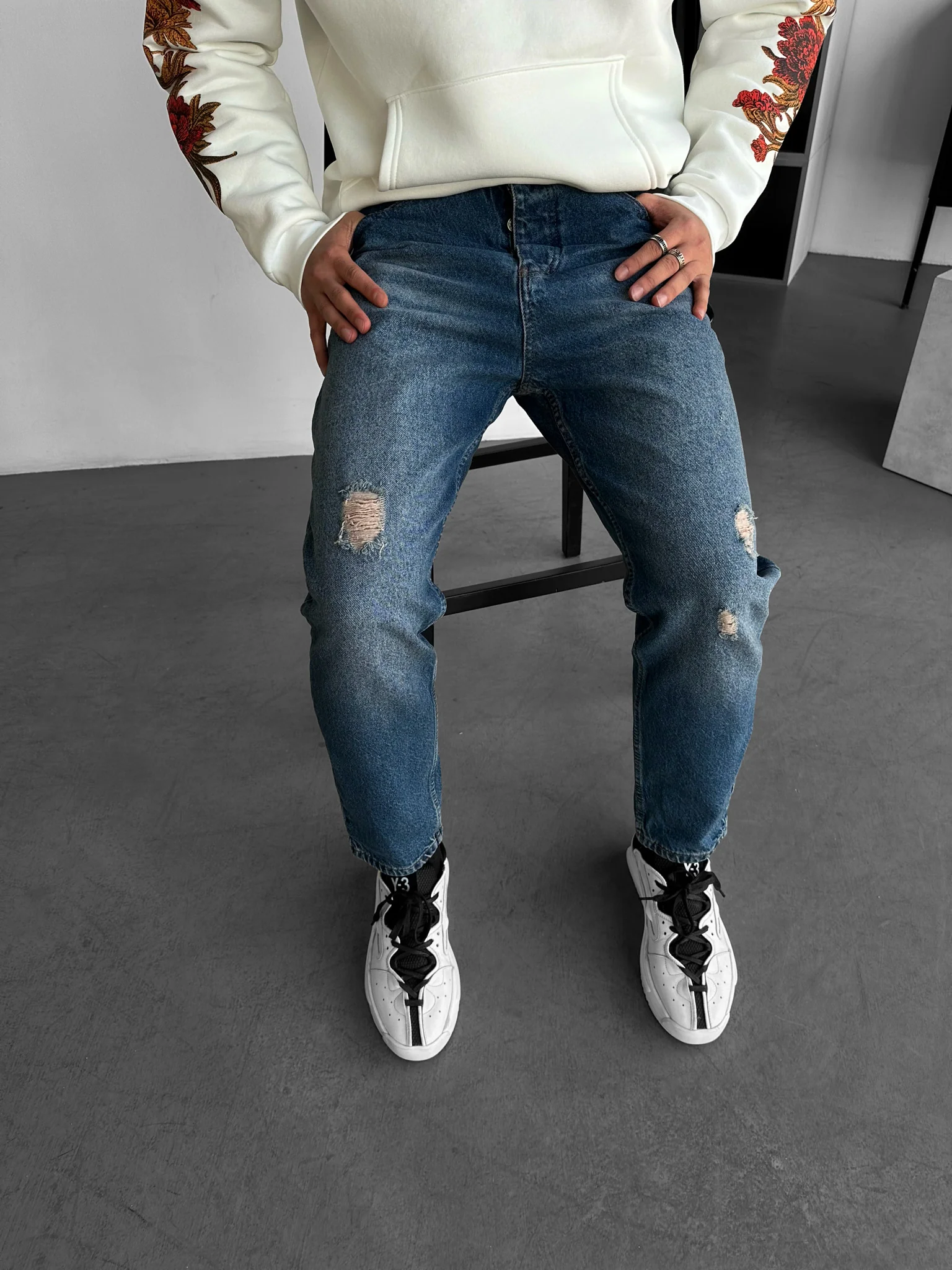 Boyfriend Washed Torn Jeans - Dark Blue - Image 2