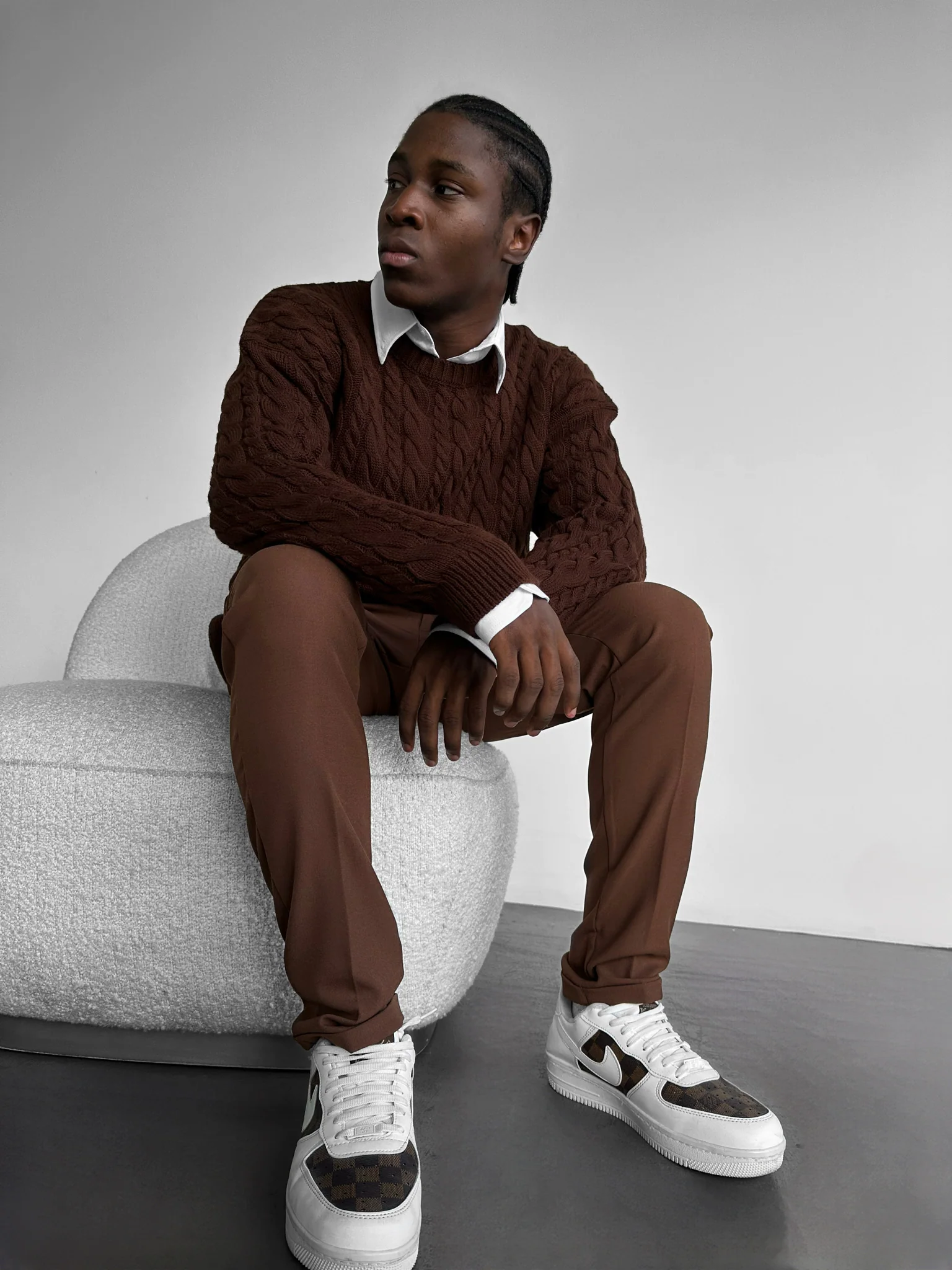 Comfort Pleated Trousers - Brown - Image 3