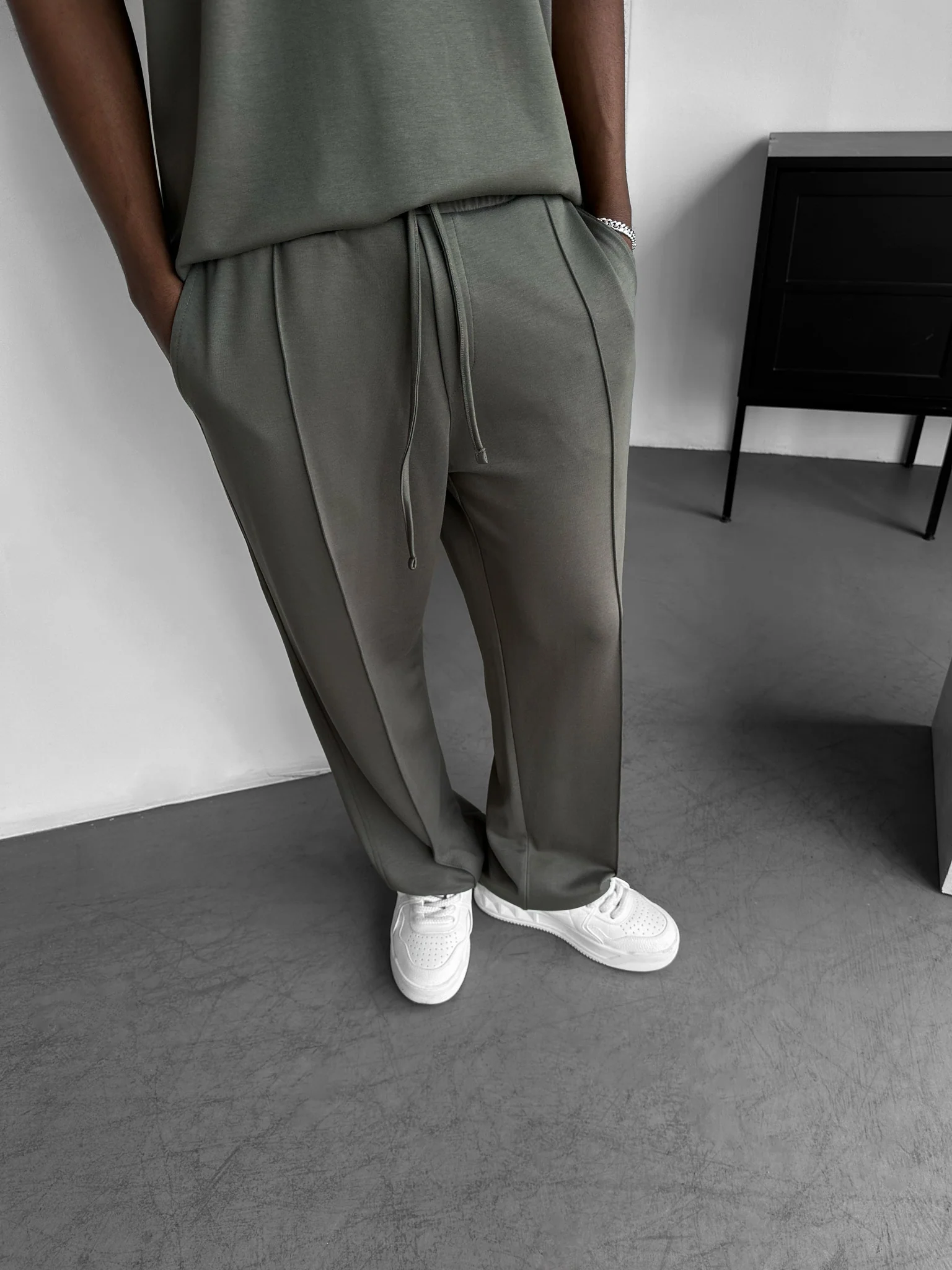 Loose Fit Basic Pleated Trousers - Khaki