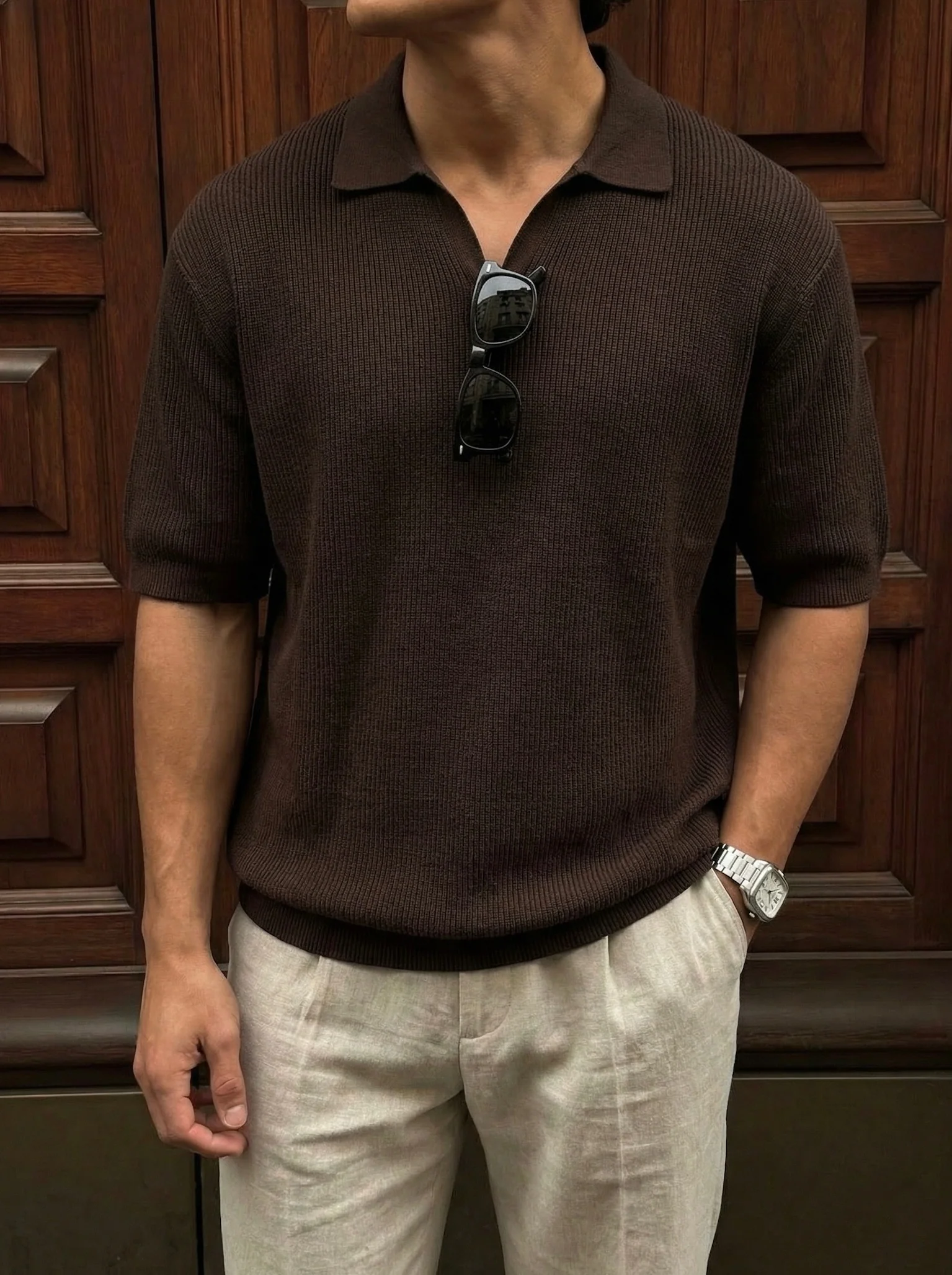 Loose fit fine knit collar T-Shirt - Dark Brown - Image 4