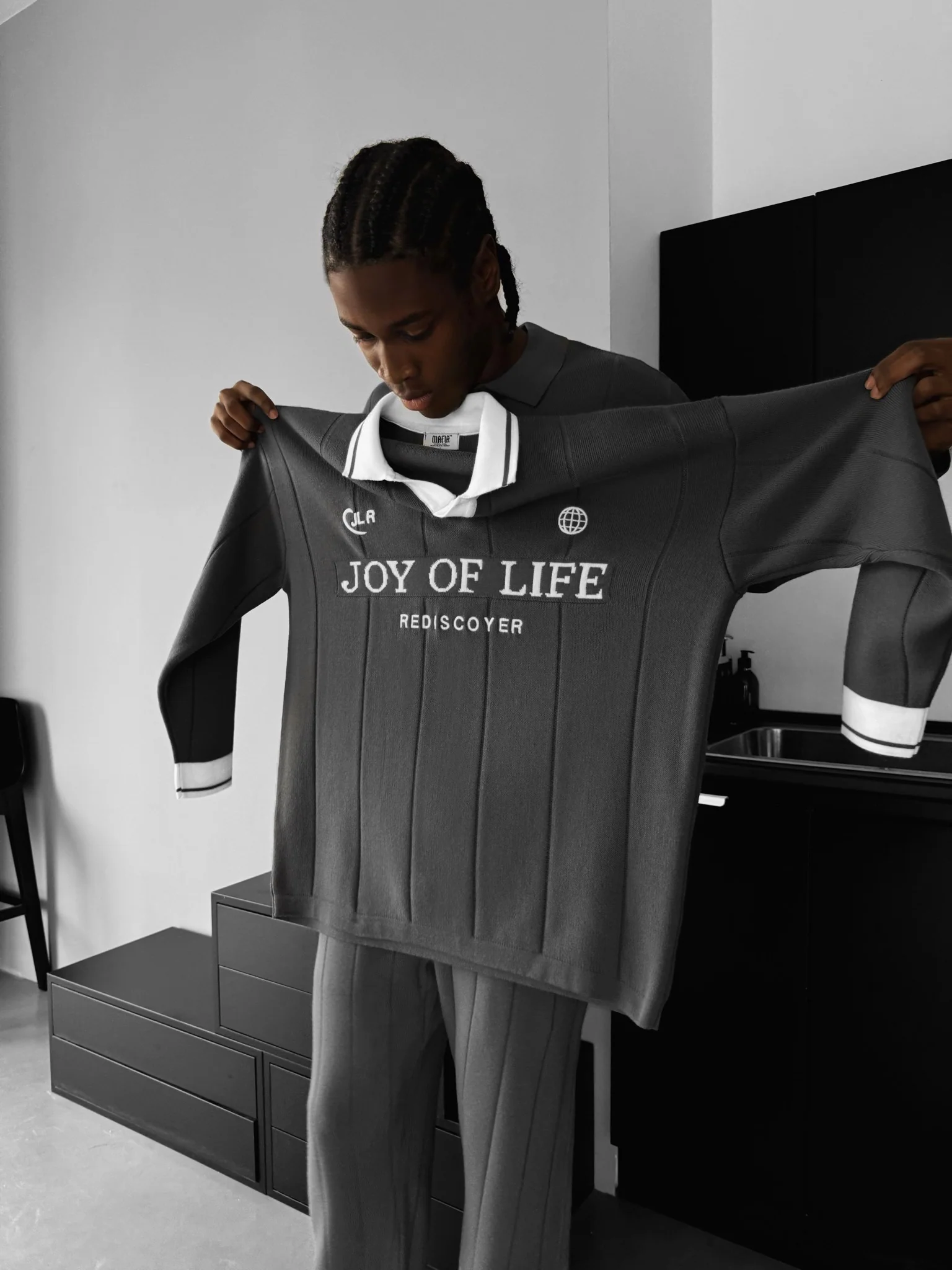 Loose Fit JLR Polo Sweater - Anthracite - Image 3