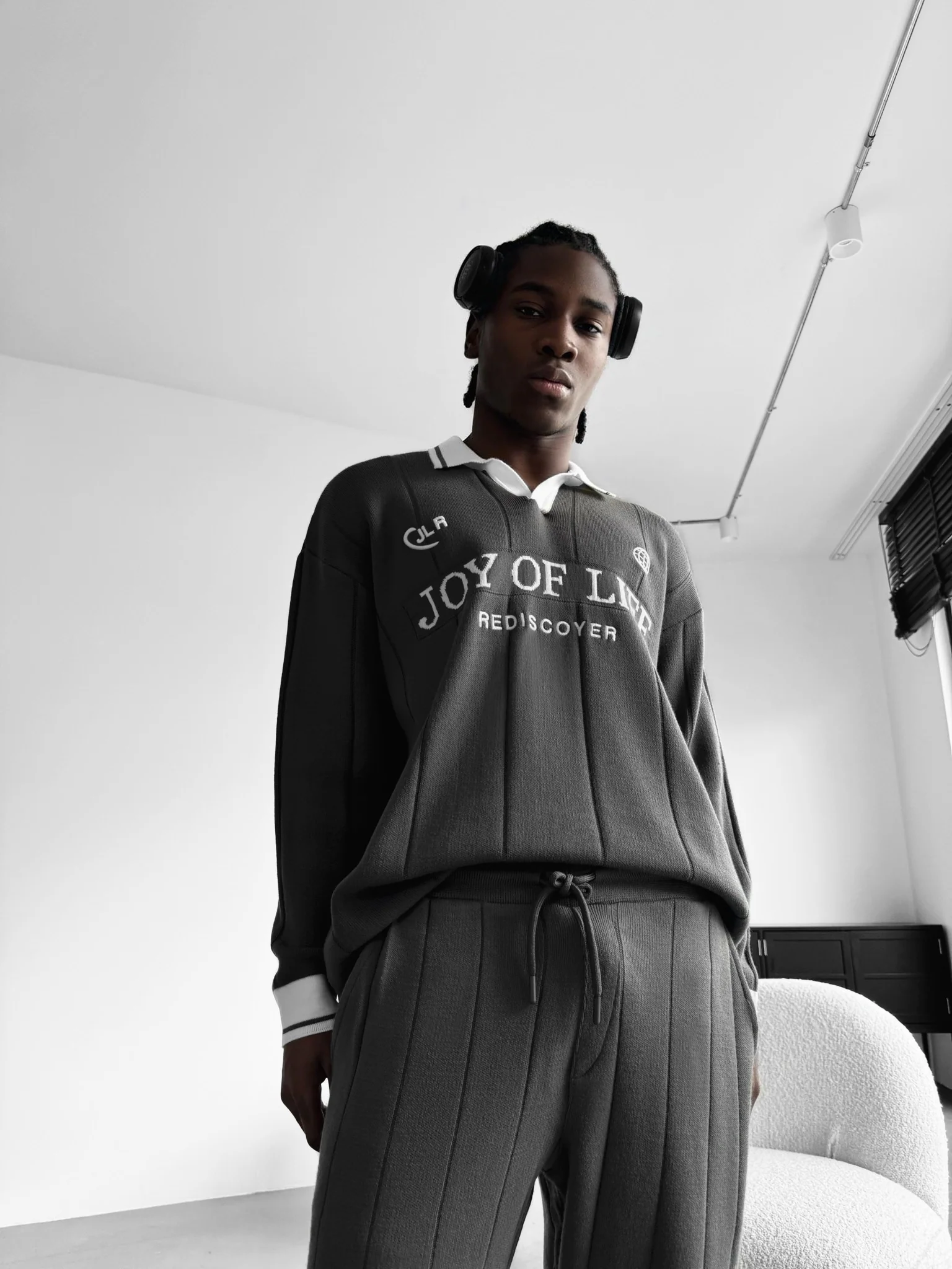 Loose Fit JLR Polo Sweater - Anthracite - Image 5