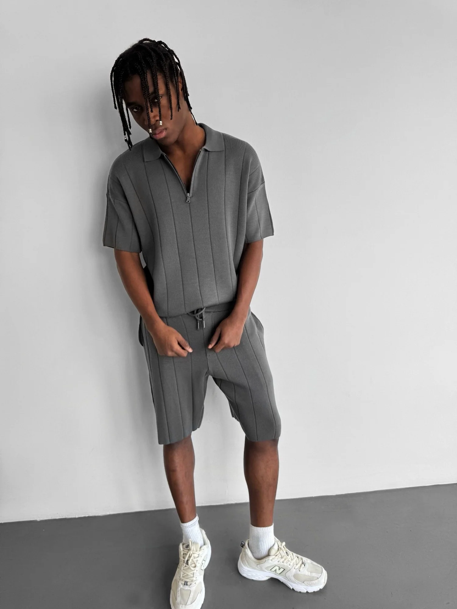Loose Fit Line Knit Shorts - Anthracite - Image 5