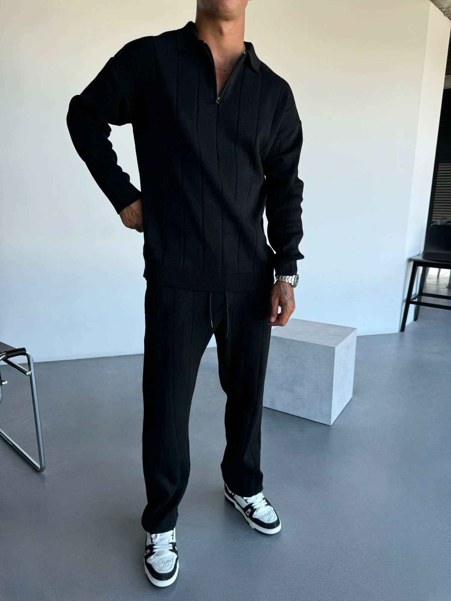 Loose Fit Lines Knit Pants - Black - Image 4