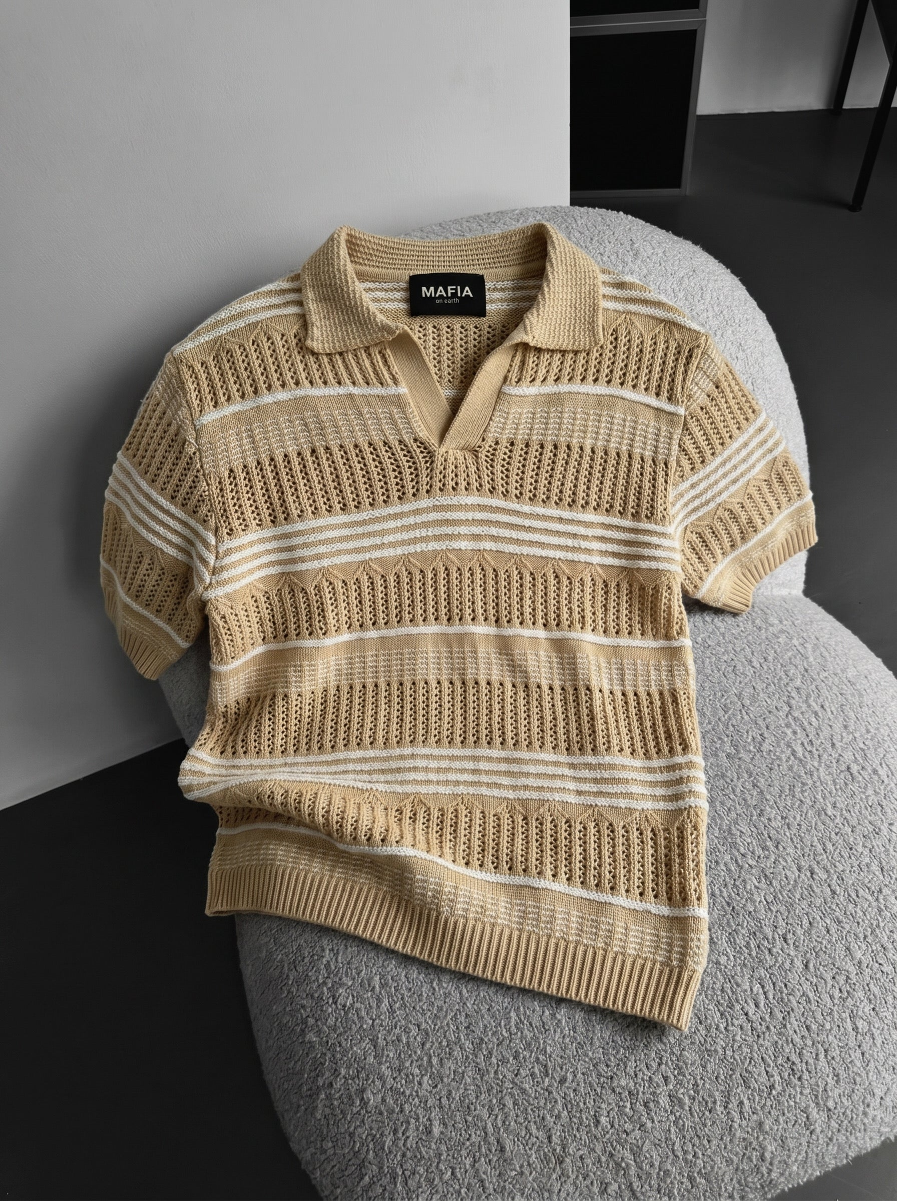 Loose Fit Patterned collar knit T-Shirt - Beige