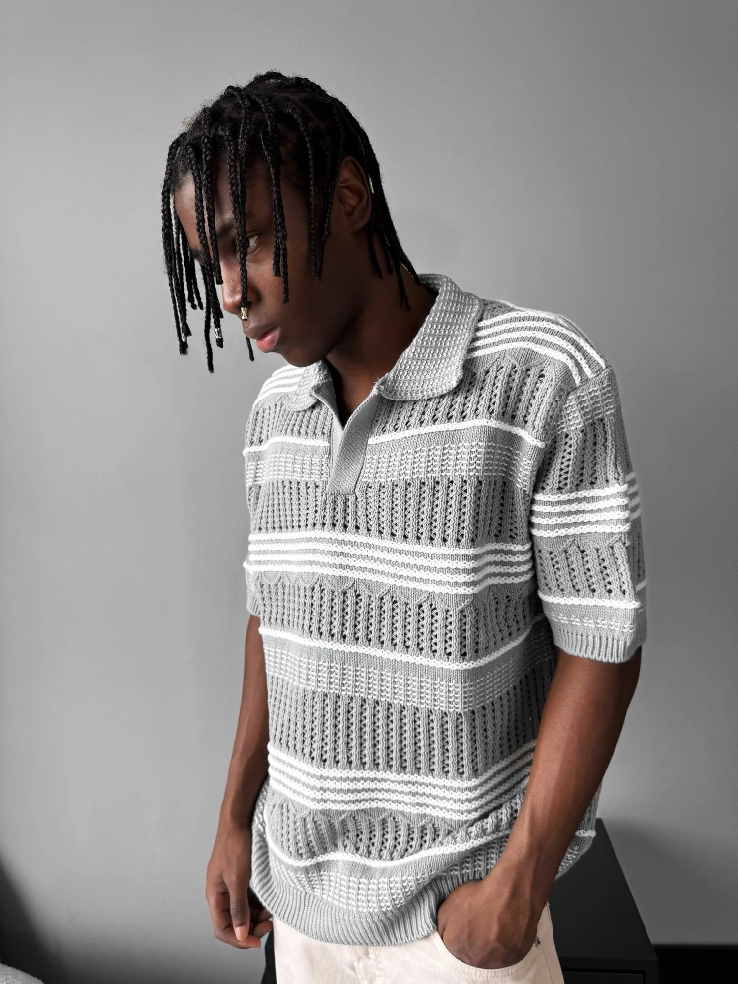 Loose Fit Patterned collar knit T-Shirt - Grey - Image 3
