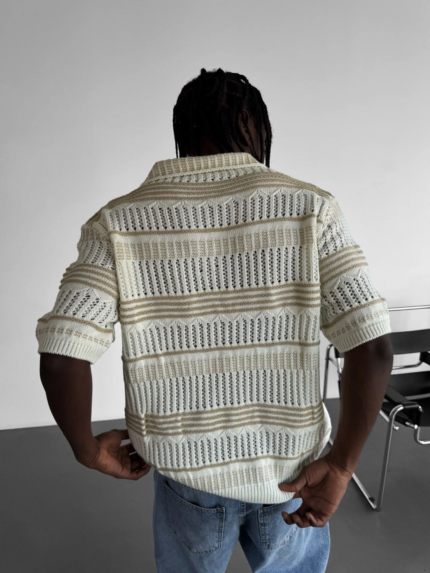 Loose Fit Patterned collar knit T-Shirt - Stone - Image 3