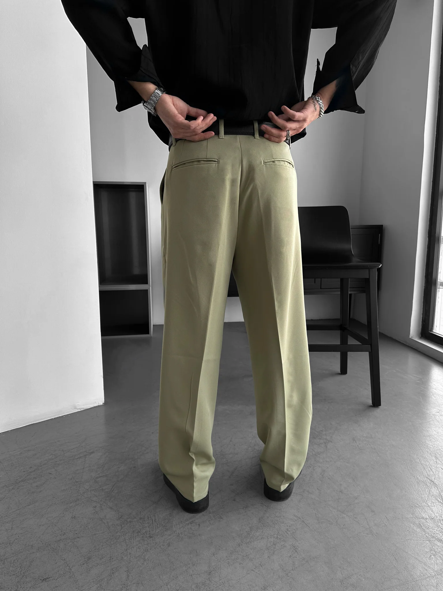 Loose Fit Pleated Trousers - Green - Image 4