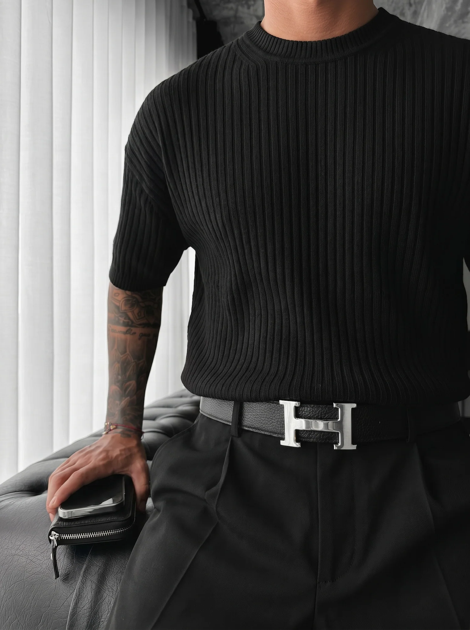 Loose Fit Ribbed Knit T-Shirt - Black - Image 2