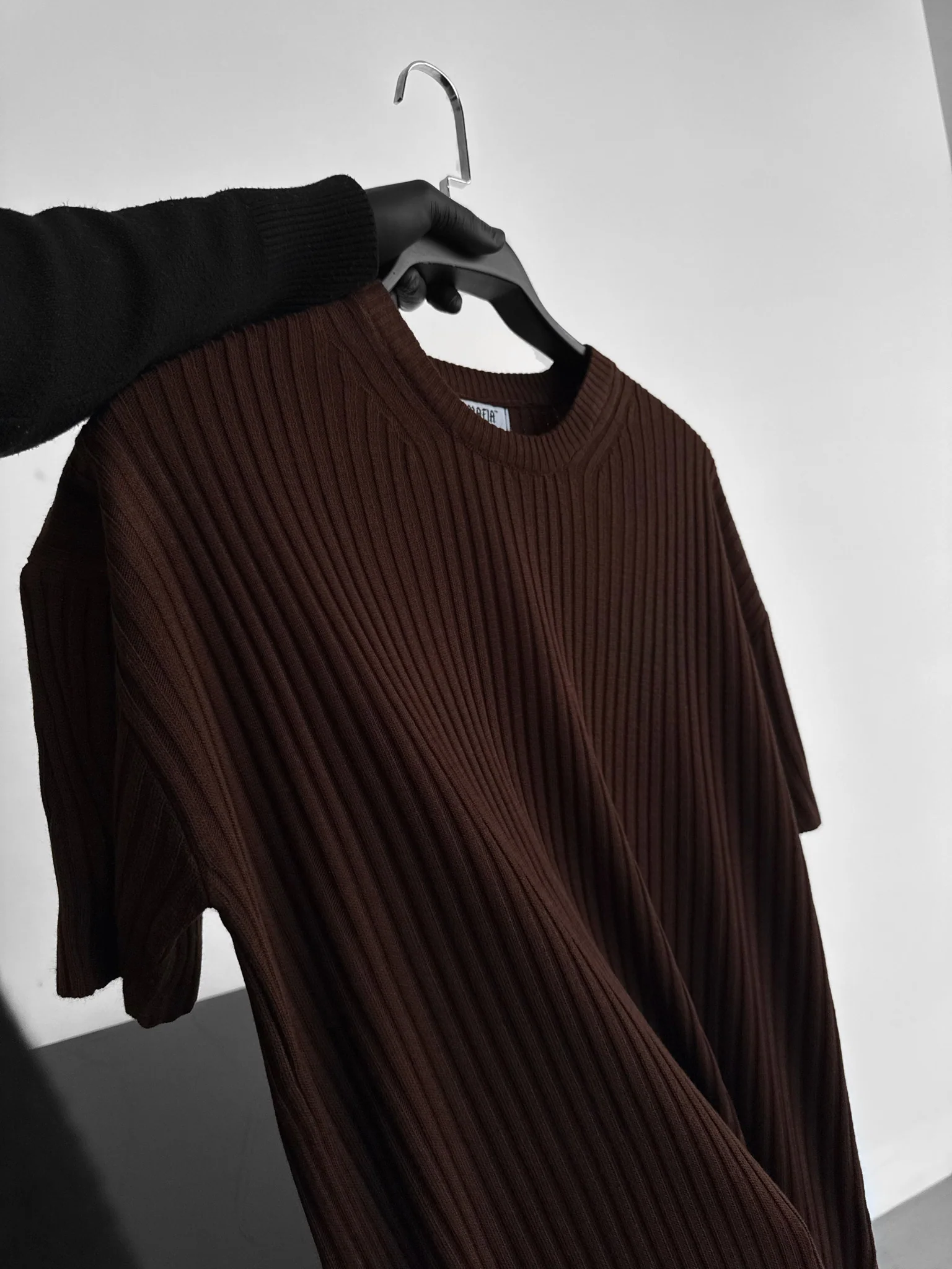 Loose Fit Ribbed Knit T-Shirt - Dark Brown - Image 2