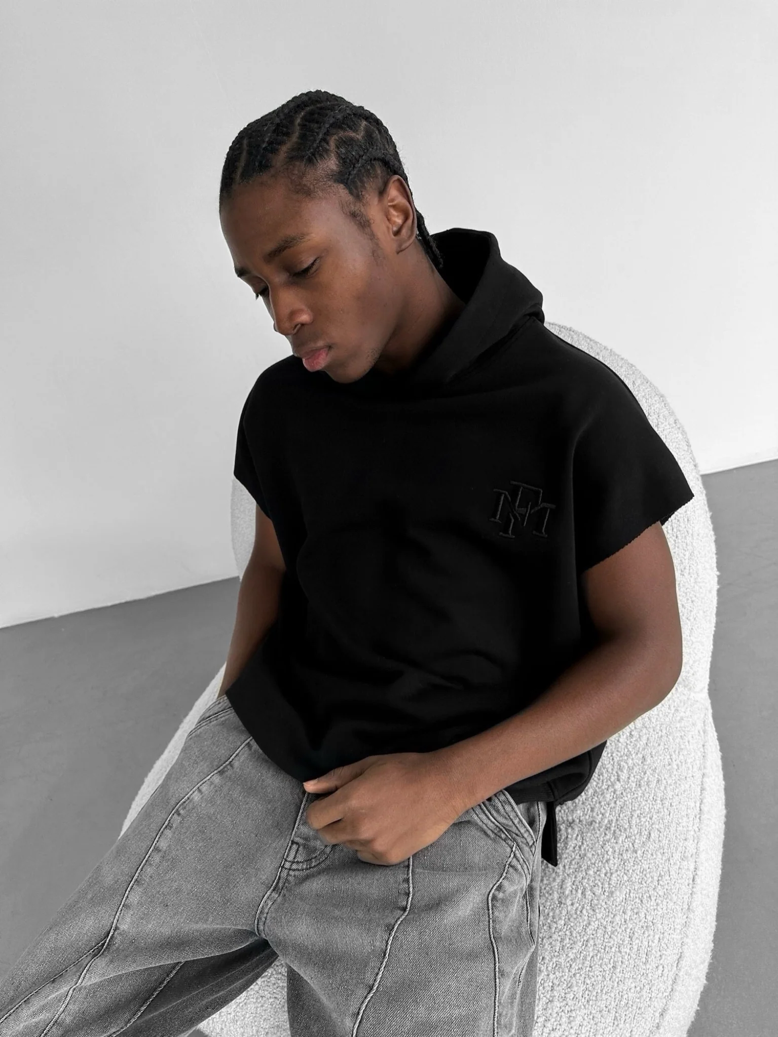 Loose Fit Sleeveless Hoodie - Black