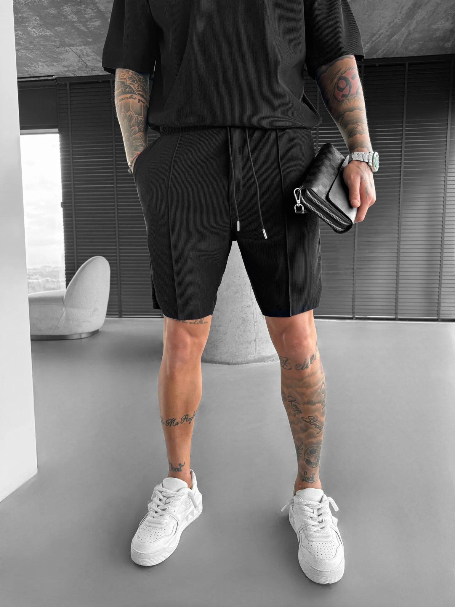 Loose Fit Textured Seam Shorts - Black - Image 4
