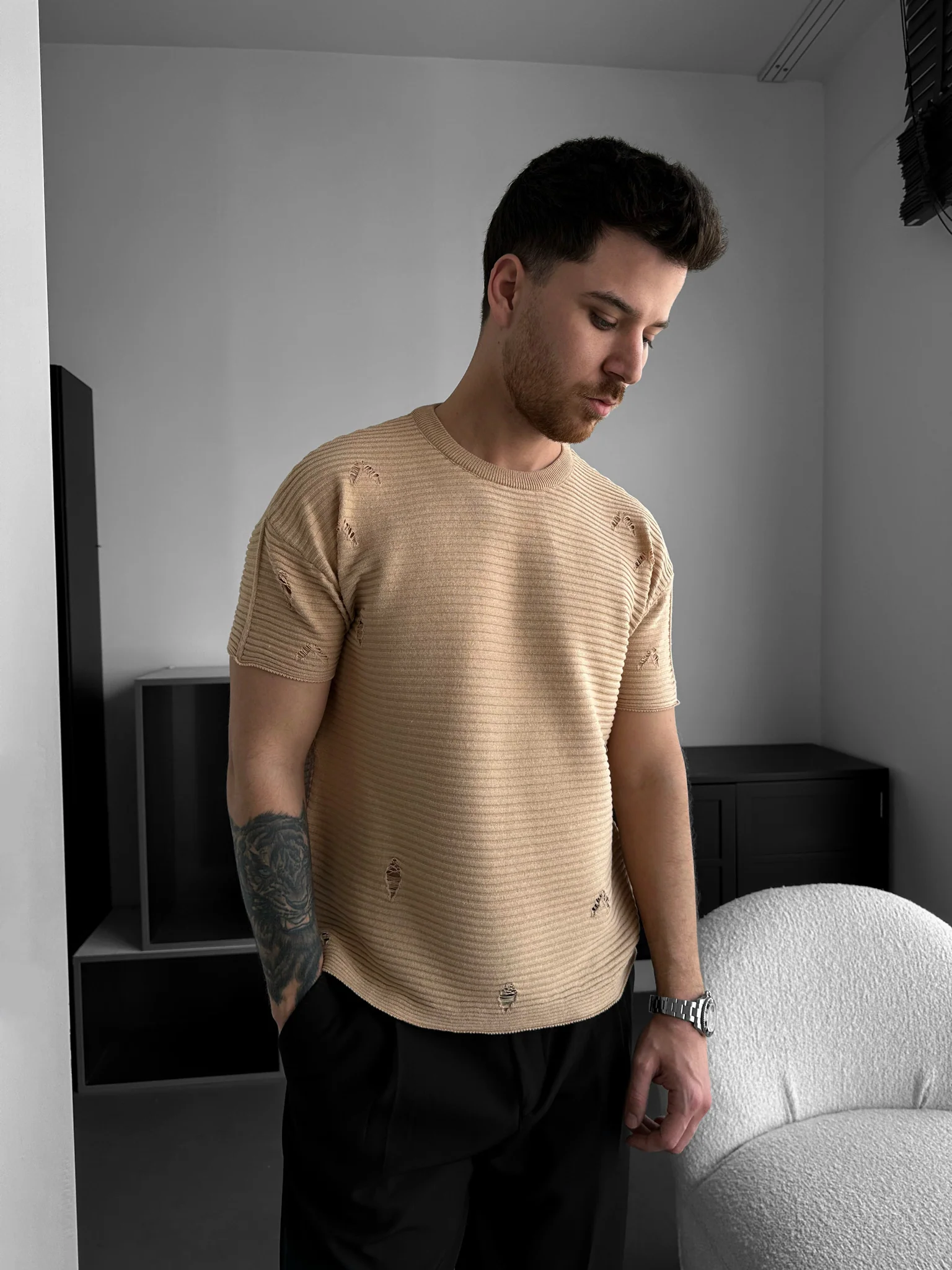 Loose Fit Torn Ribbed Knit T-Shirt - Beige - Image 3
