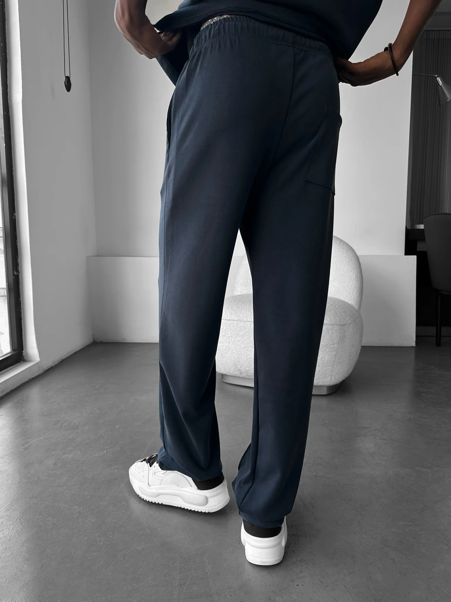 Modal Pleated Trousers - Black - Image 2