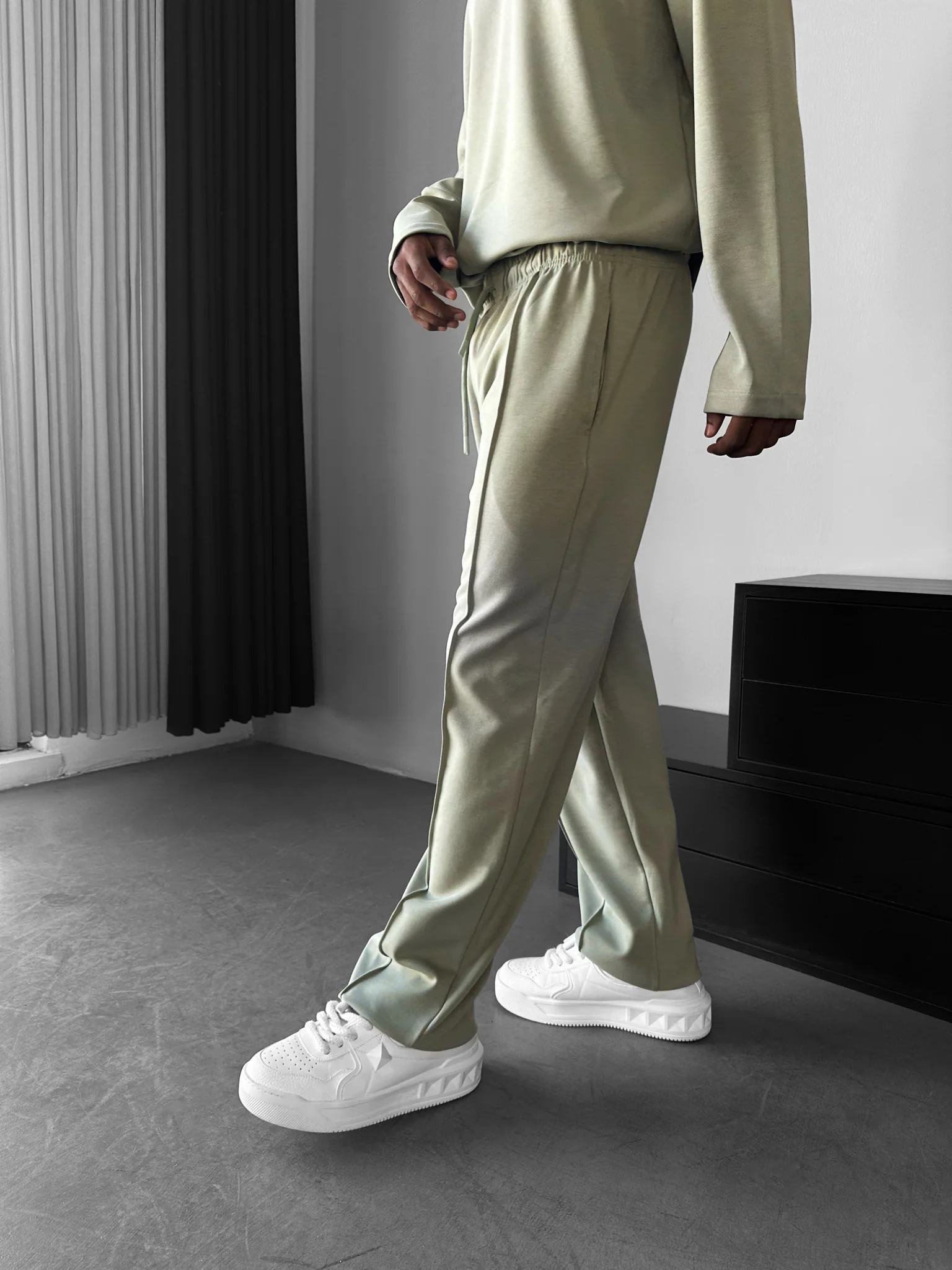 Modal Pleated Trousers - Mint Green - Image 3