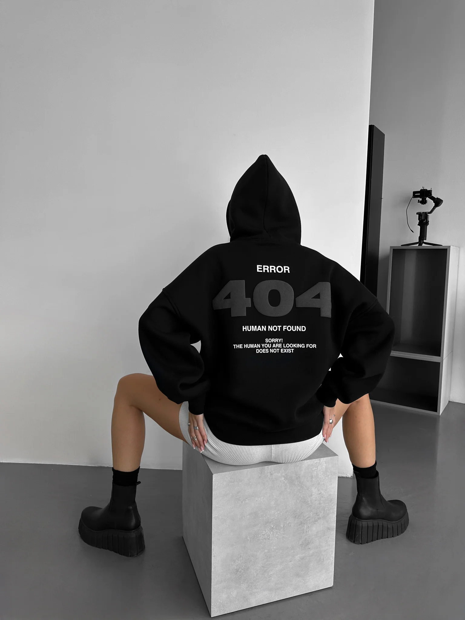 Oversize 404 Hoodie - Black - Image 5