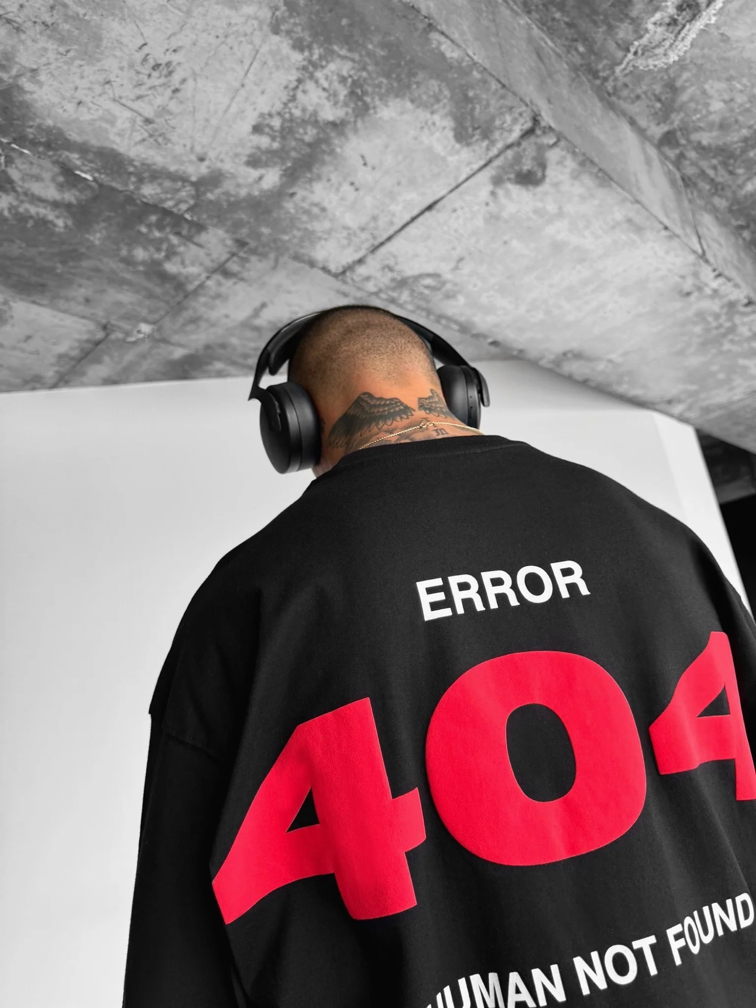 Oversize 404 T-shirt - Black and Red