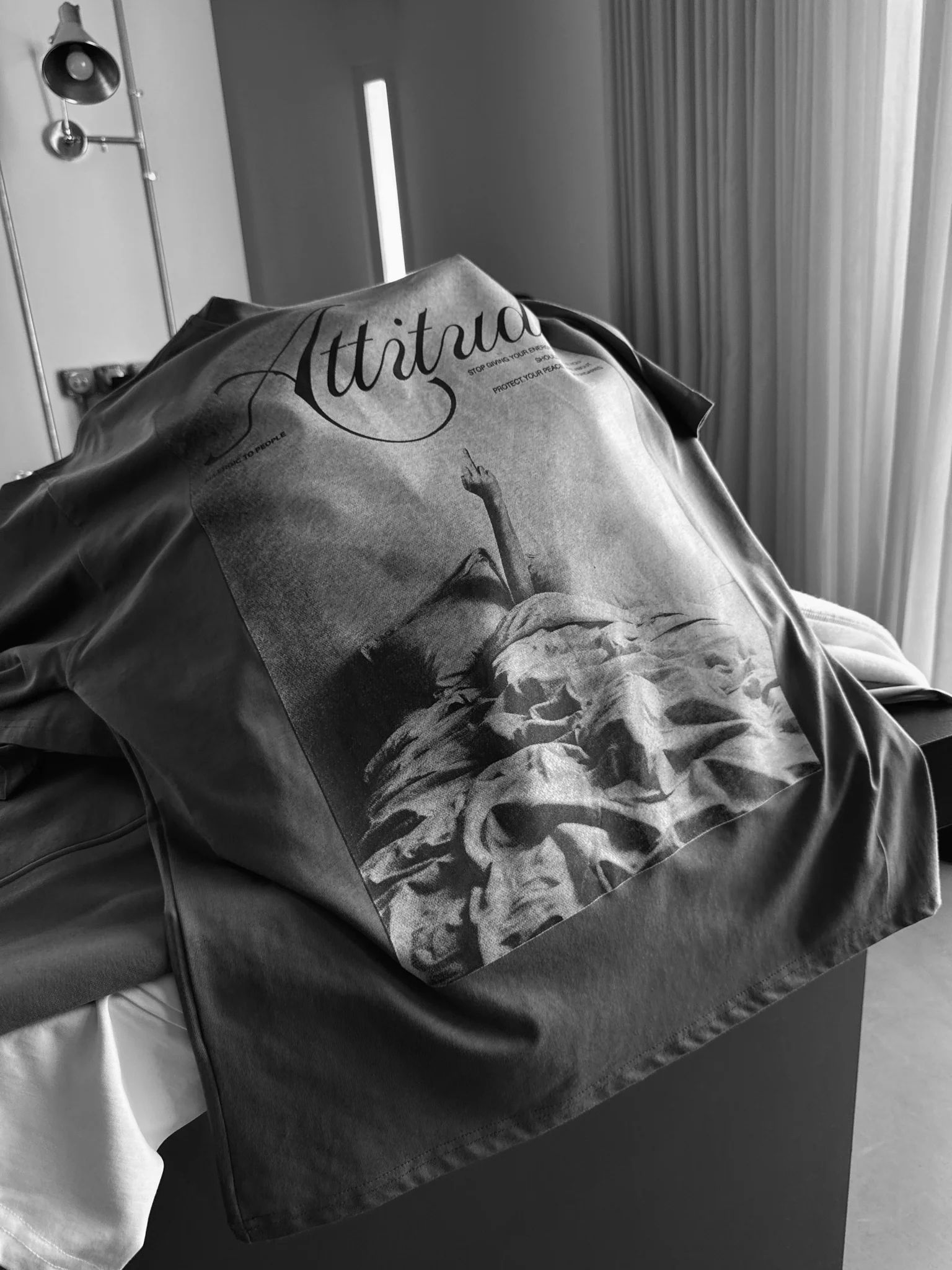 Oversize 'Attitude' T-Shirt - Anthracite - Image 3
