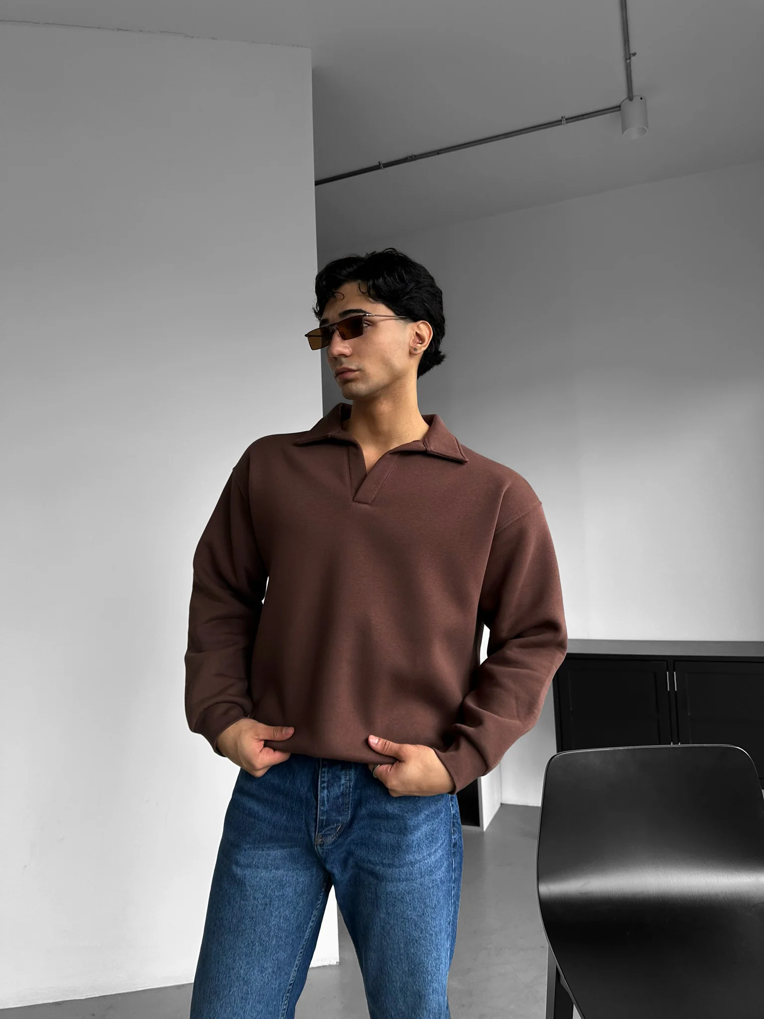 Oversize Basic Polo Sweatshirt - Chocolate Brown - Image 4