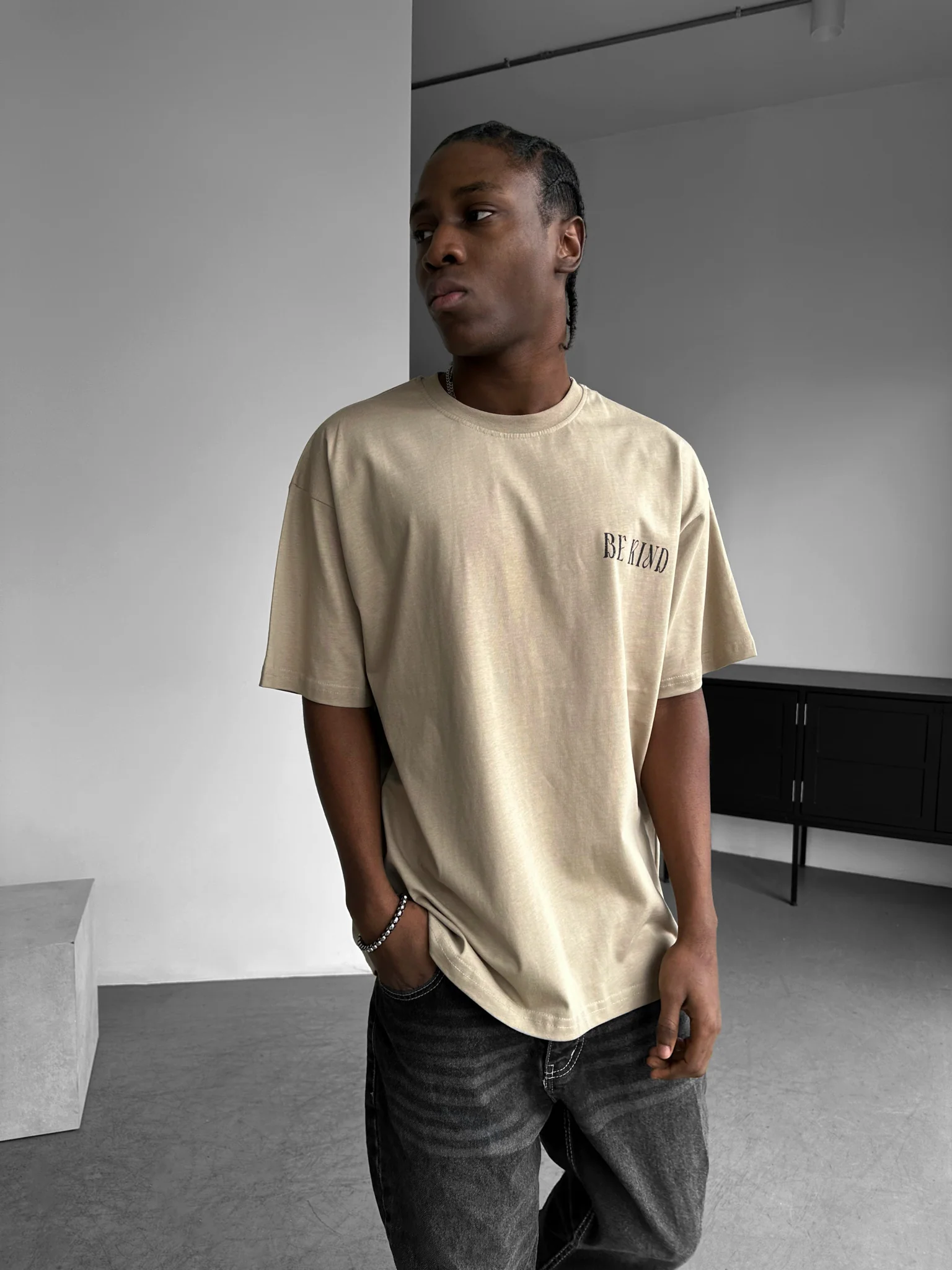 Oversize Be Kind T-shirt - Stone - Image 4