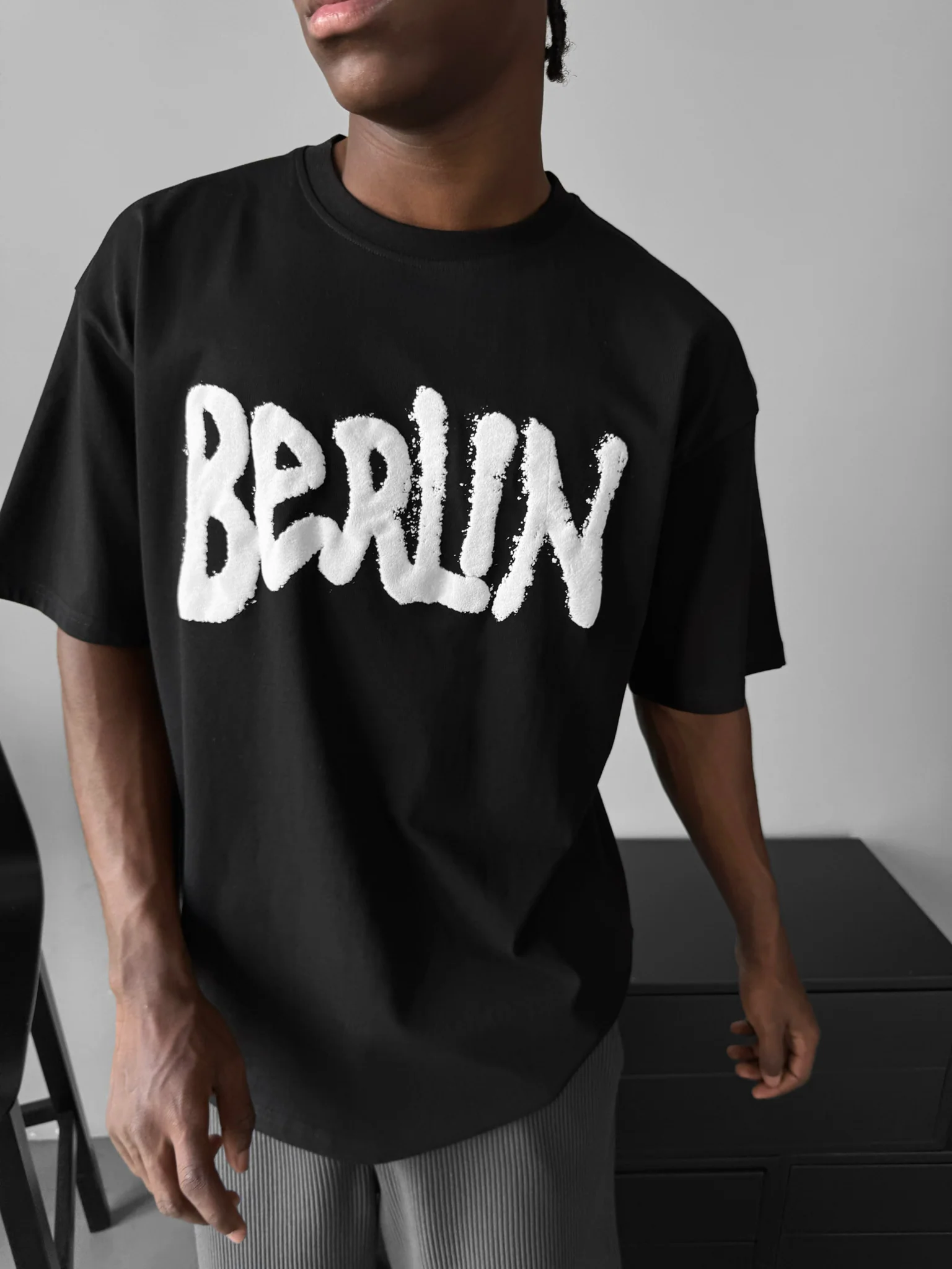 Oversize 'Berlin Sumpf' T-Shirt - Black - Image 3
