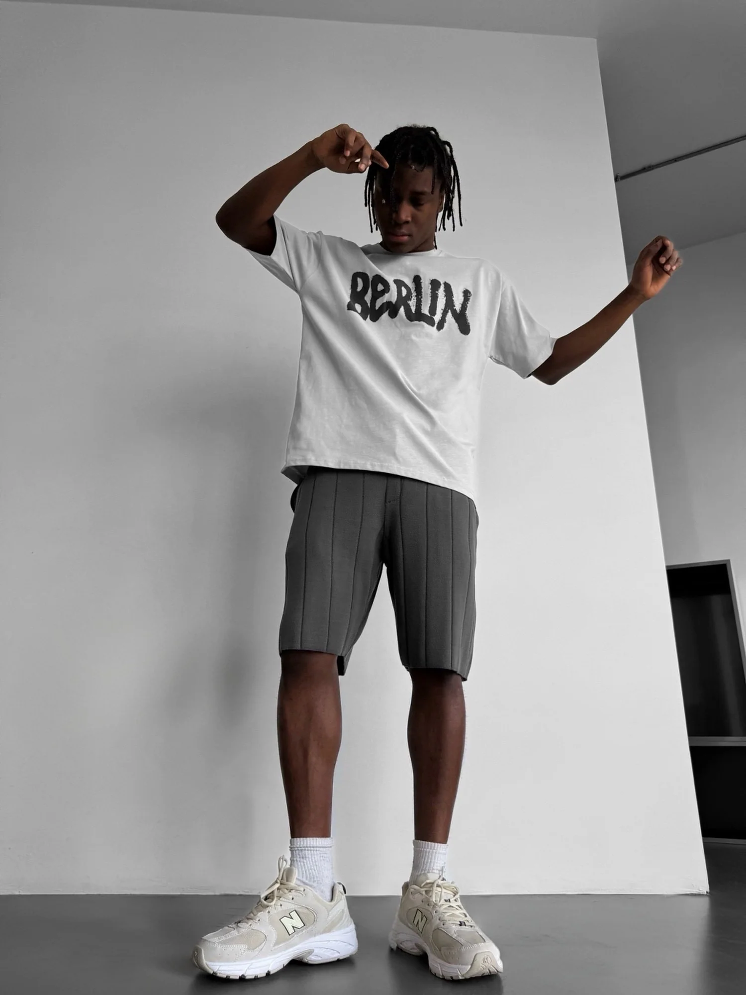 Oversize 'Berlin Sumpf' T-Shirt - Grey - Image 4