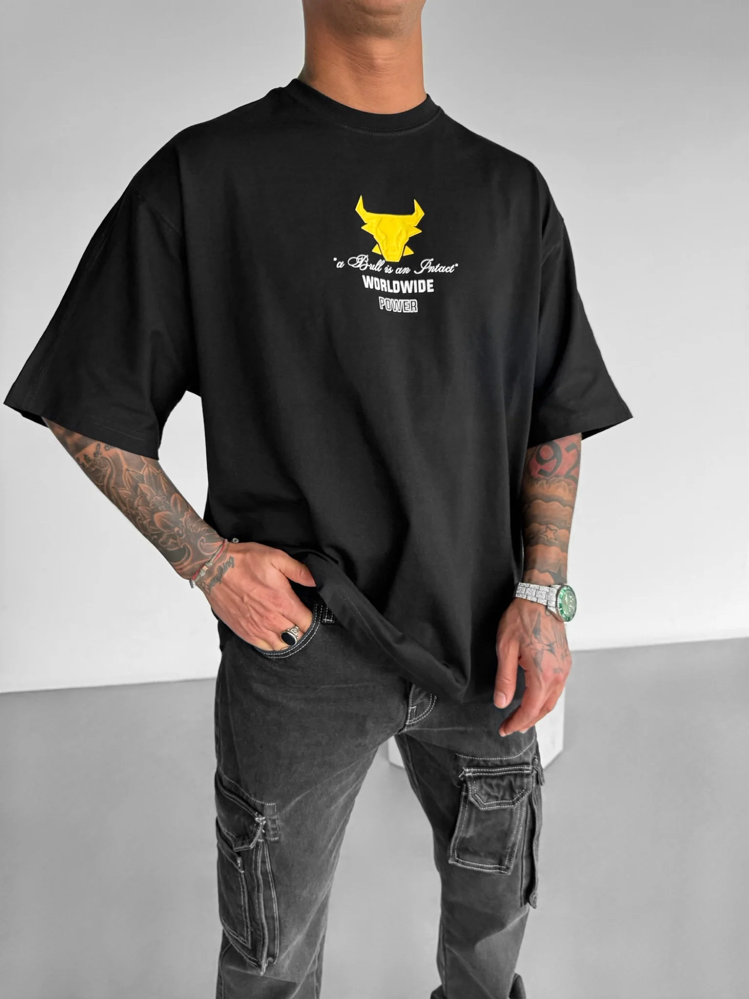 Oversize Bull Worldwide T-shirt - Black and Yellow - Image 3