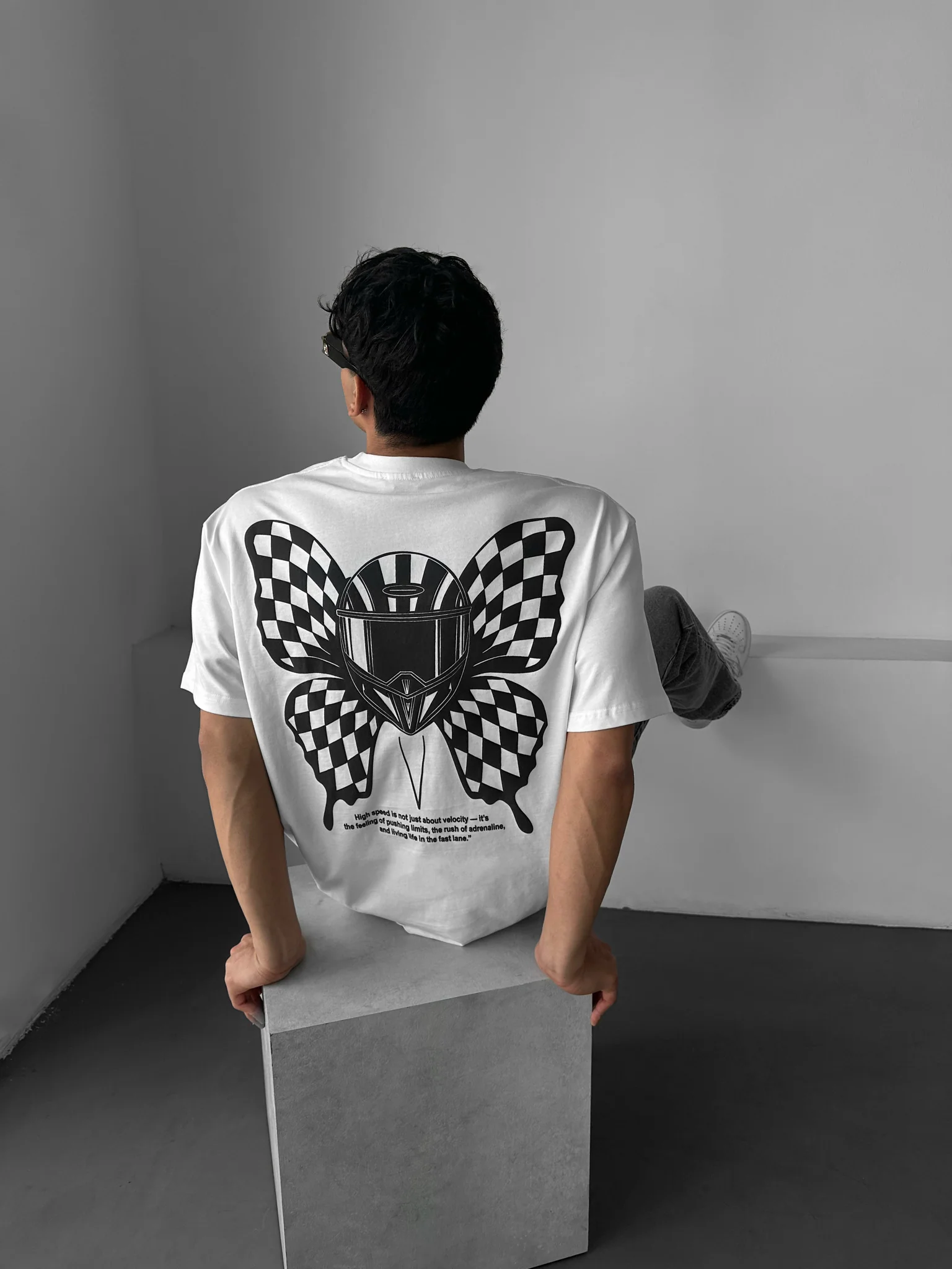Oversize Butterfly Helmet T-shirt - Ecru - Image 2