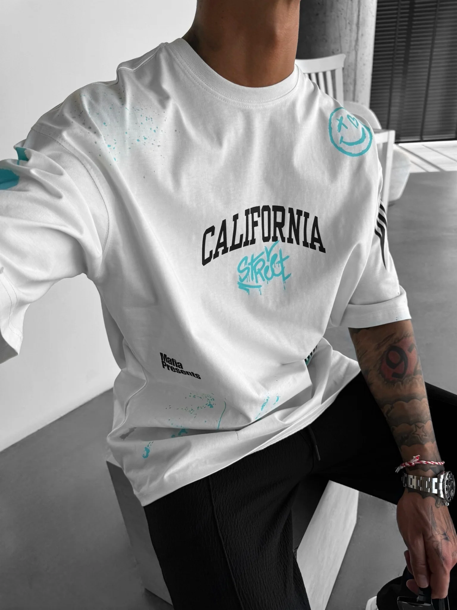 Oversize California Graffiti T-Shirt - Ecru and Turquoise