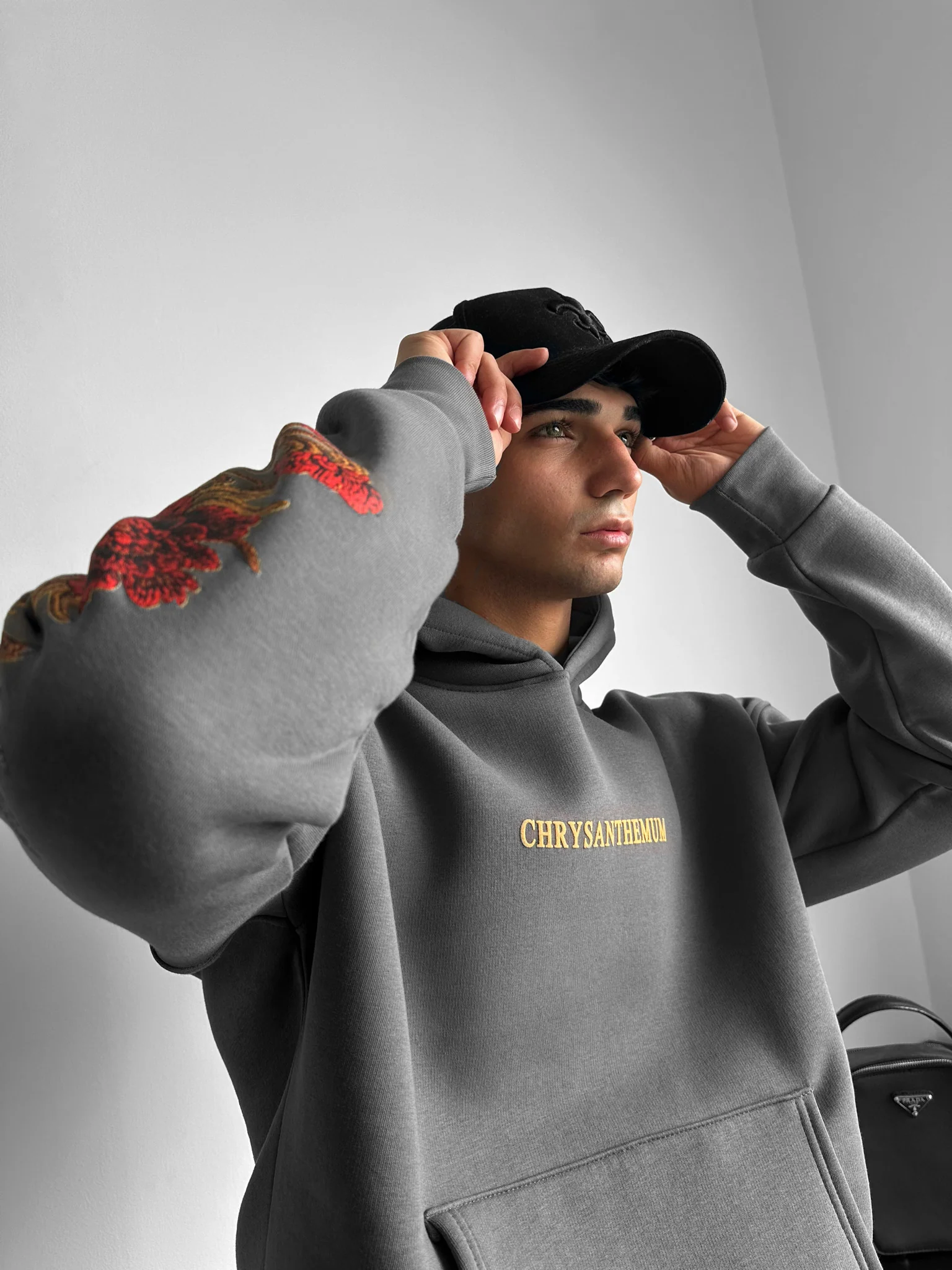 Oversize Chrysanthemum Hoodie - Anthracite - Image 4