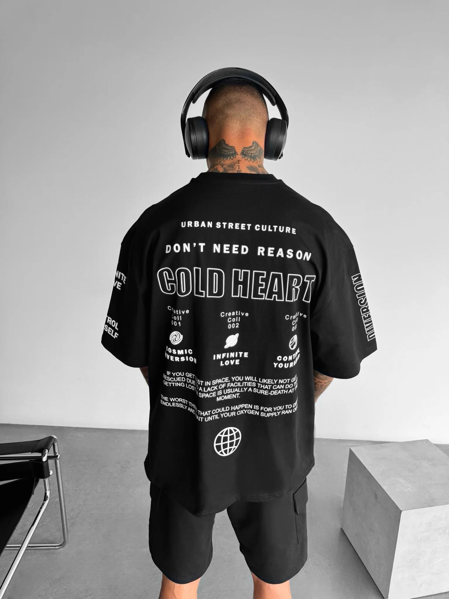 Oversize Cold Heart T-Shirt - Black