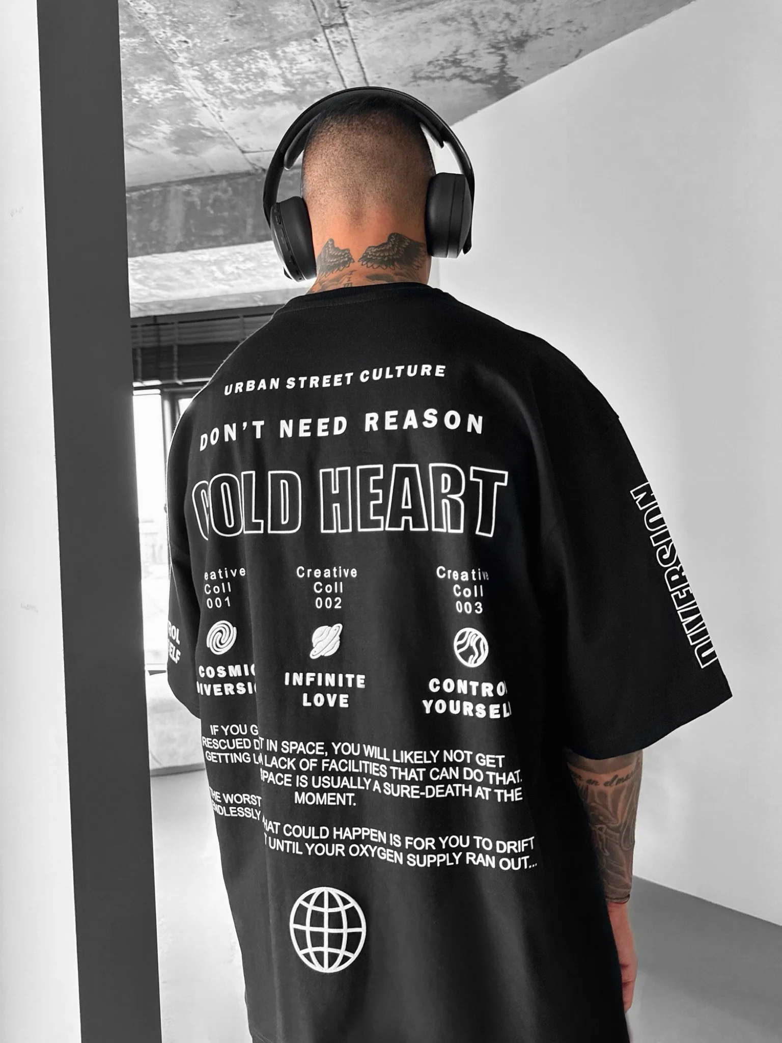 Oversize Cold Heart T-Shirt - Black - Image 7