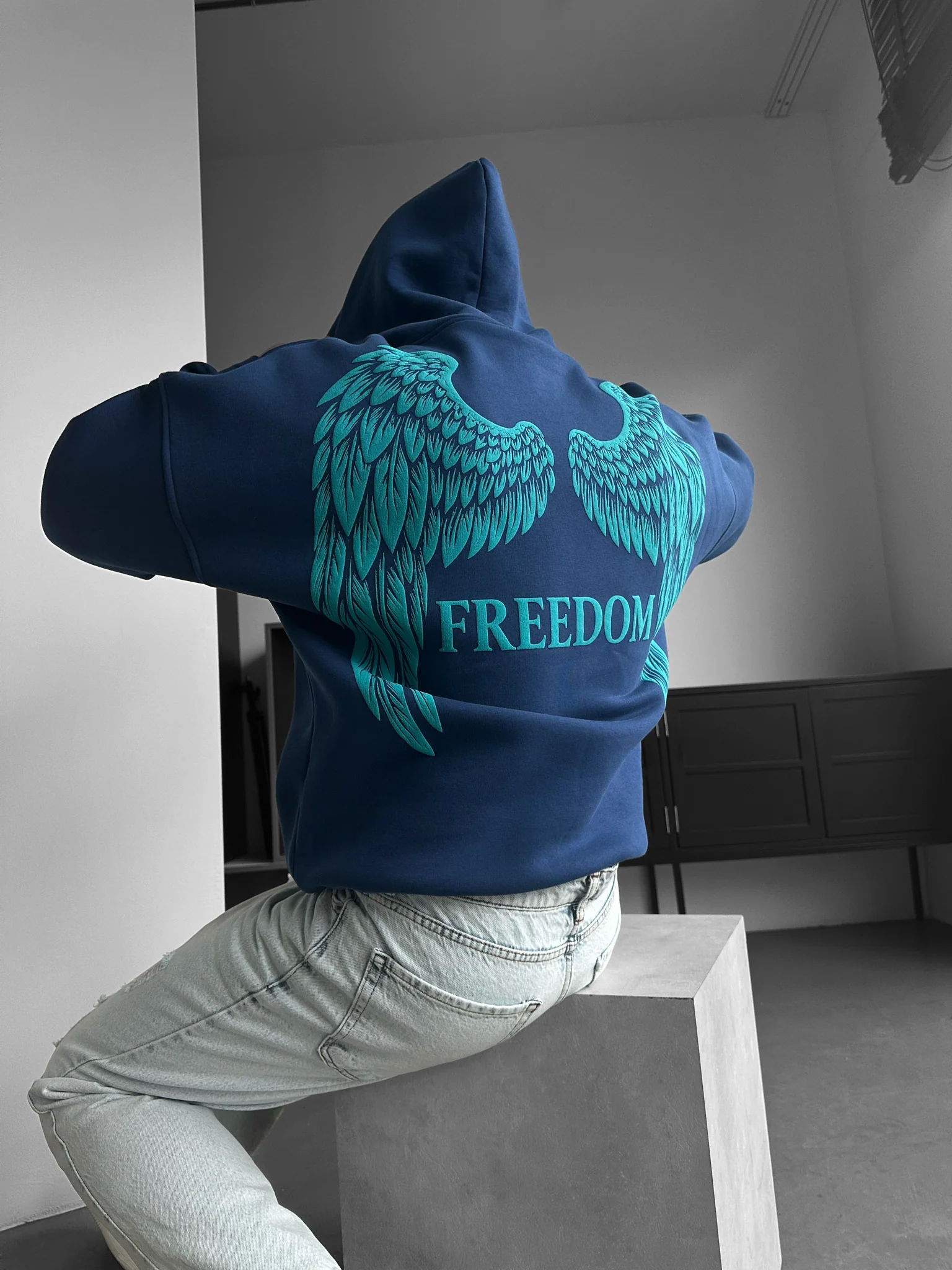 Oversize Freedom Hoodie - Navy Peony - Image 3
