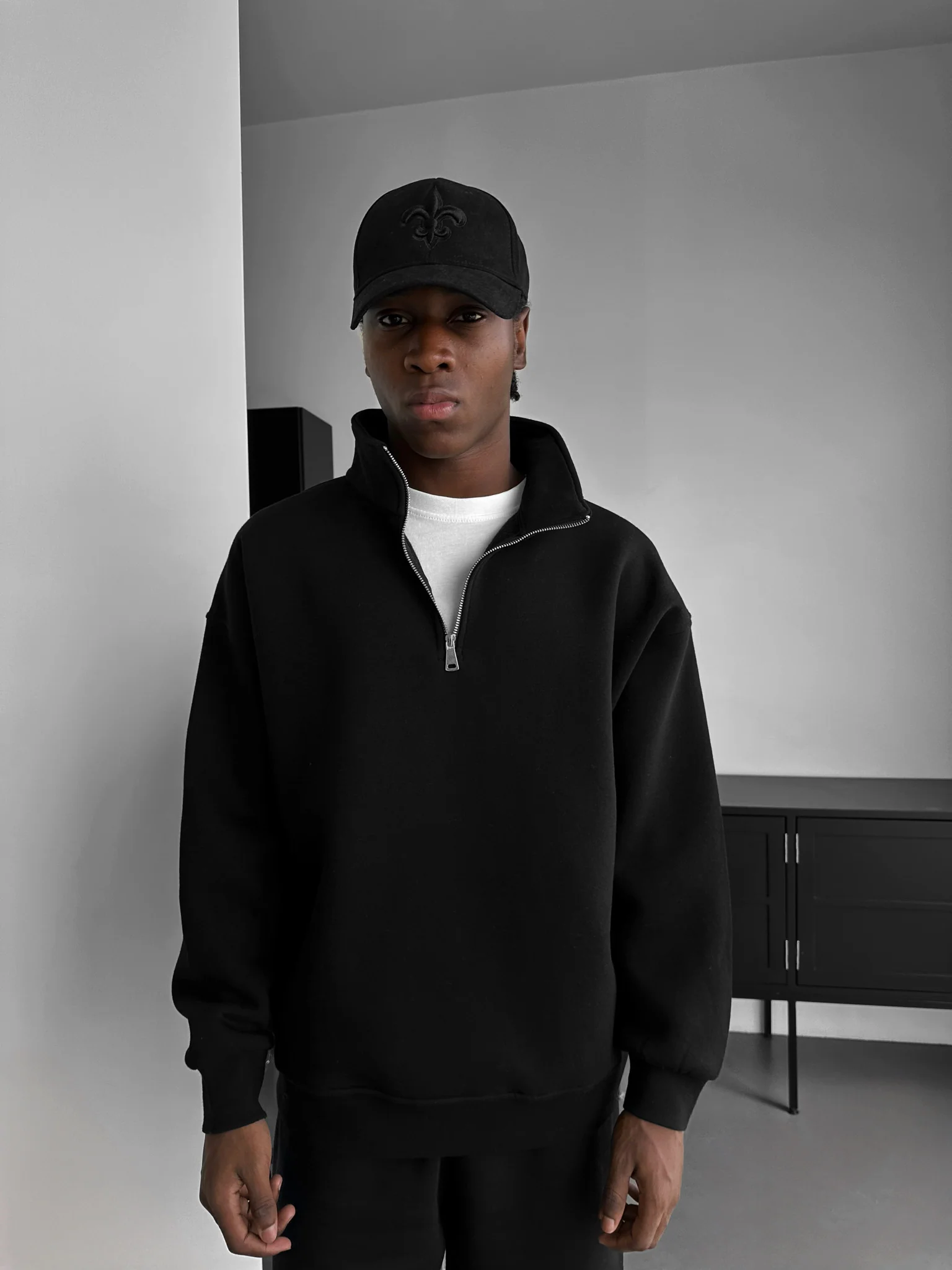 Oversize Half-Zip Polo Sweatshirt - Black - Image 2