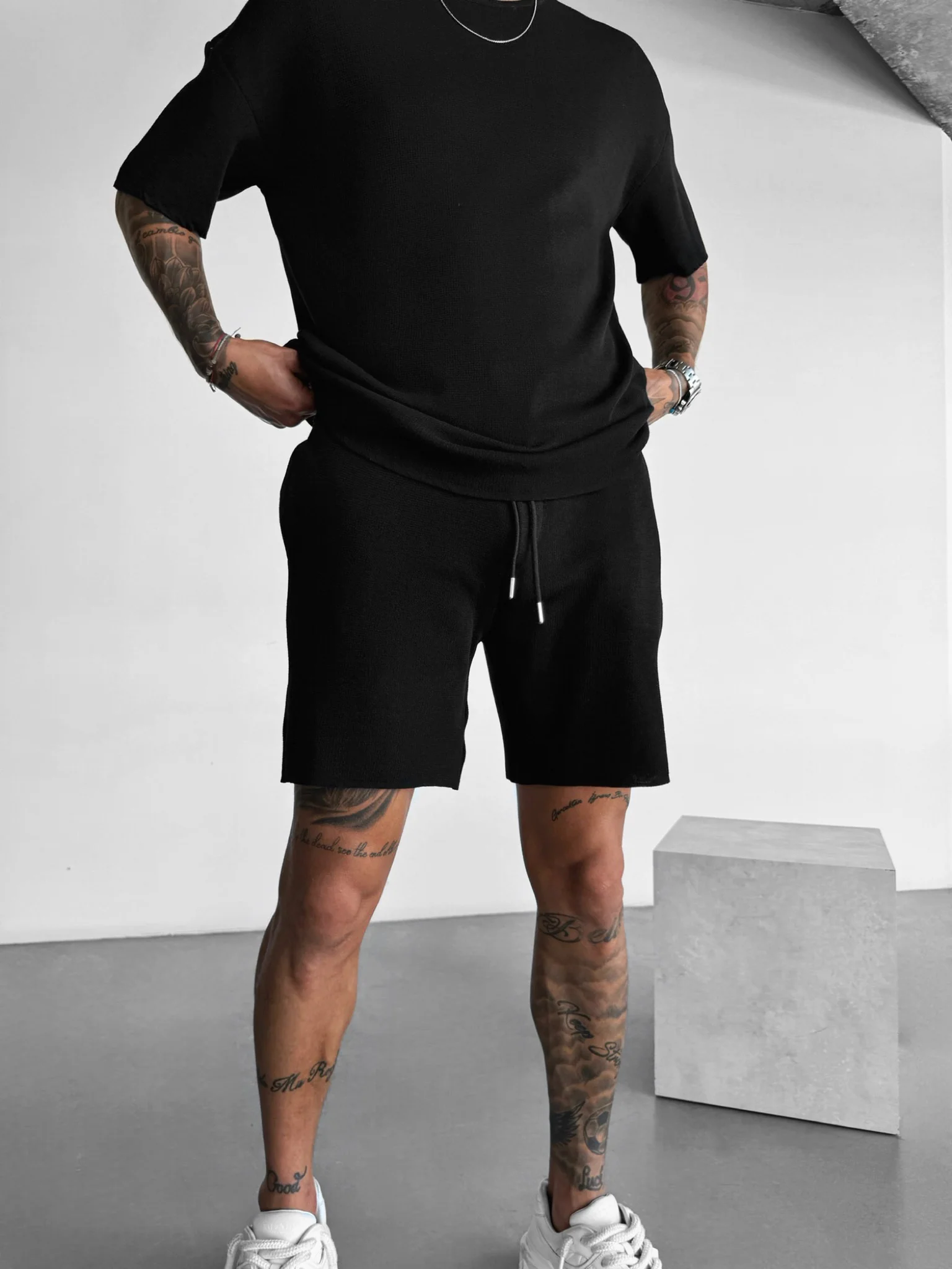 Oversize Knit T-Shirt- Black - Image 2