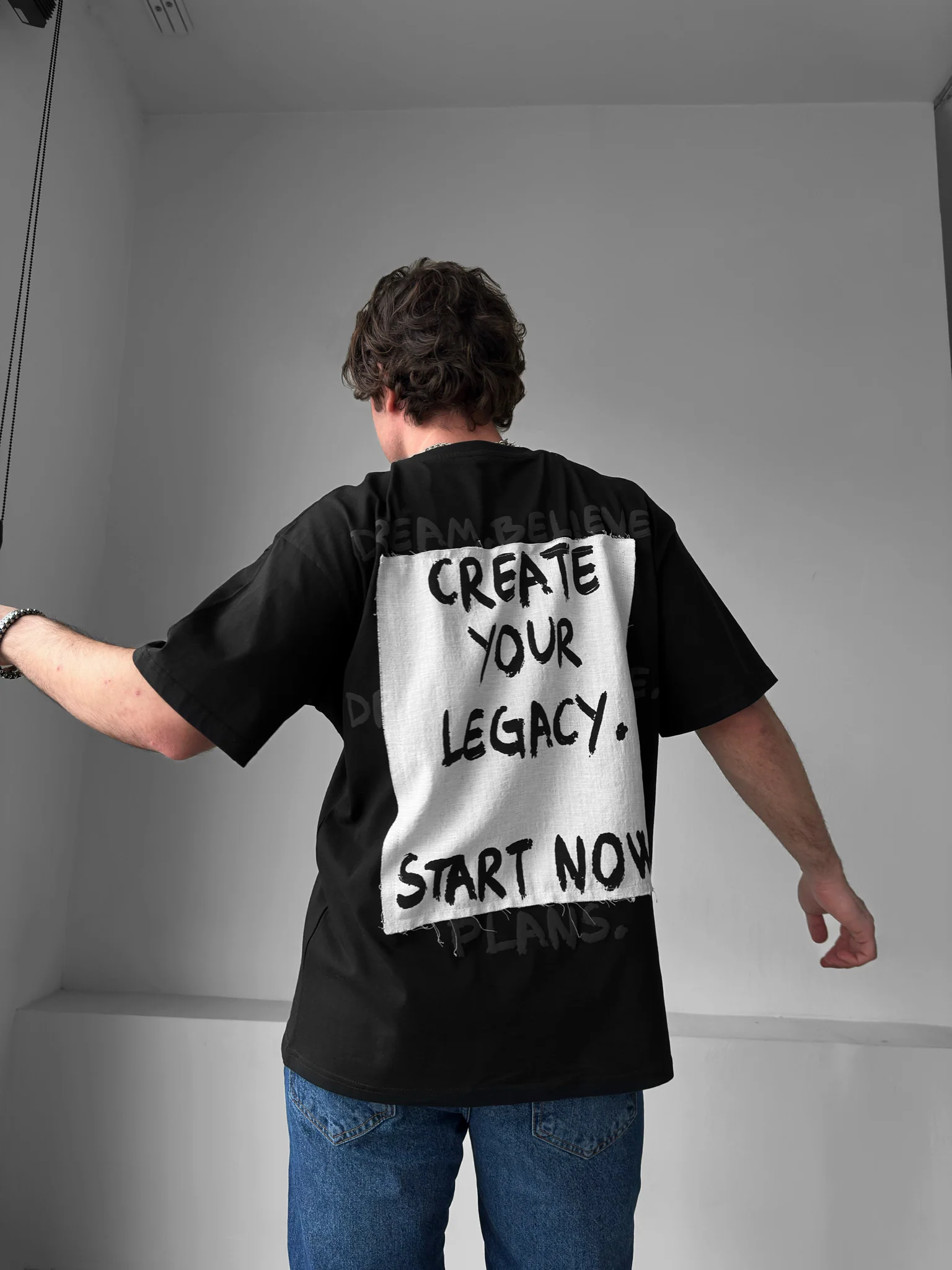 Oversize Legacy T-shirt - Black