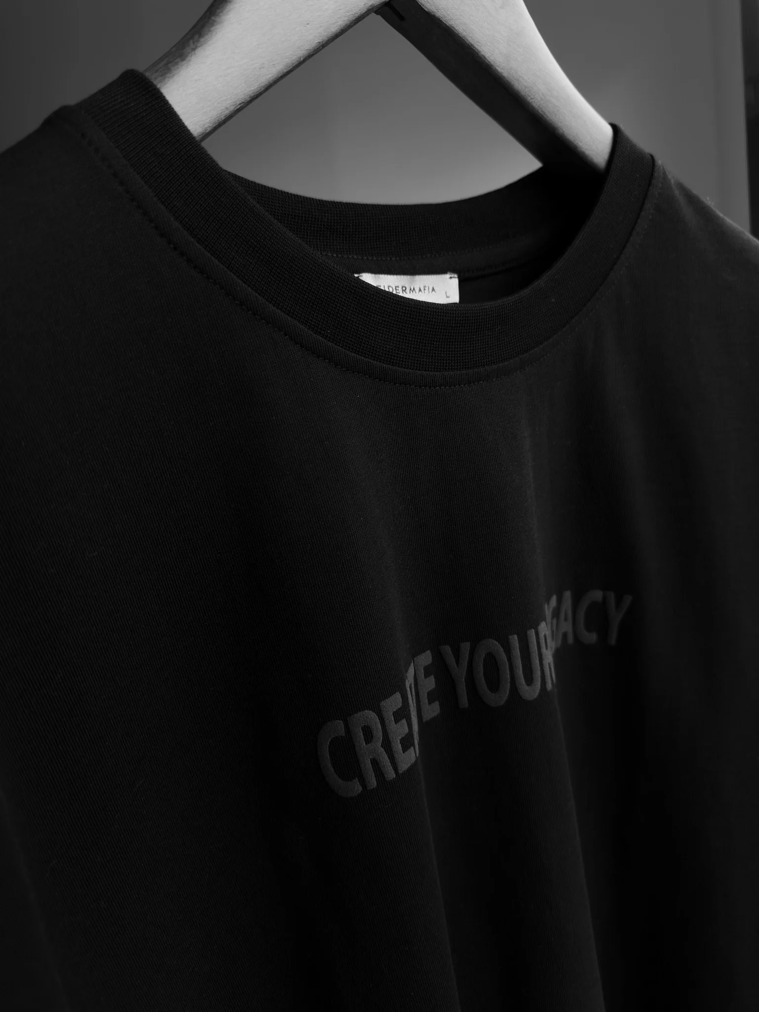 Oversize Legacy T-shirt - Black - Image 5
