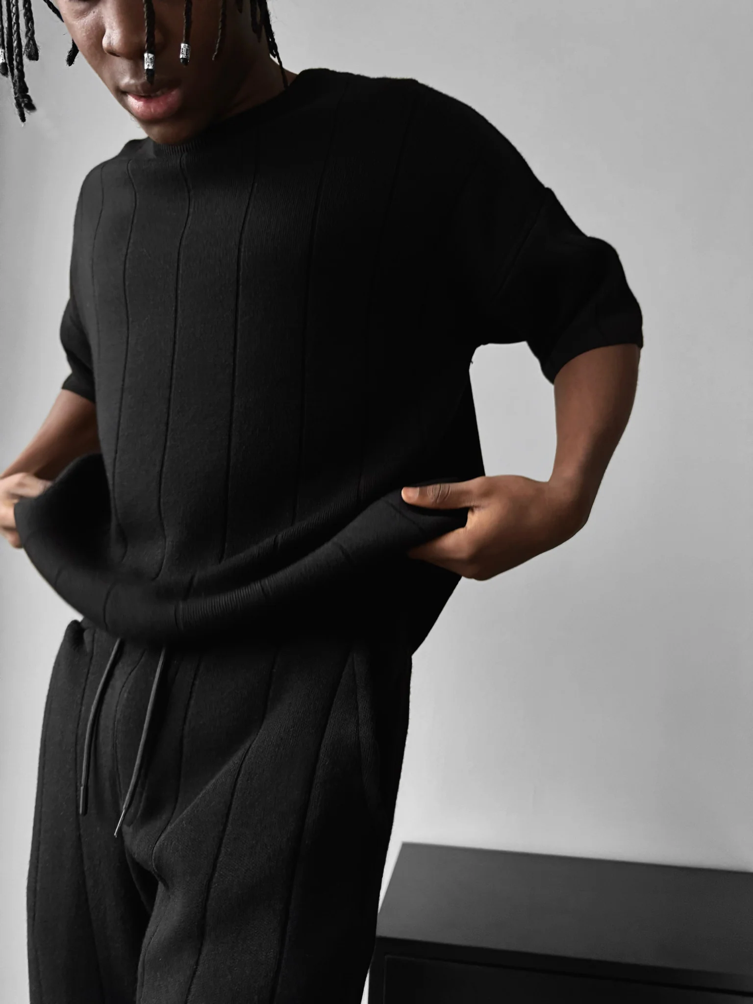 Oversize Line Knit T-Shirt - Black - Image 3