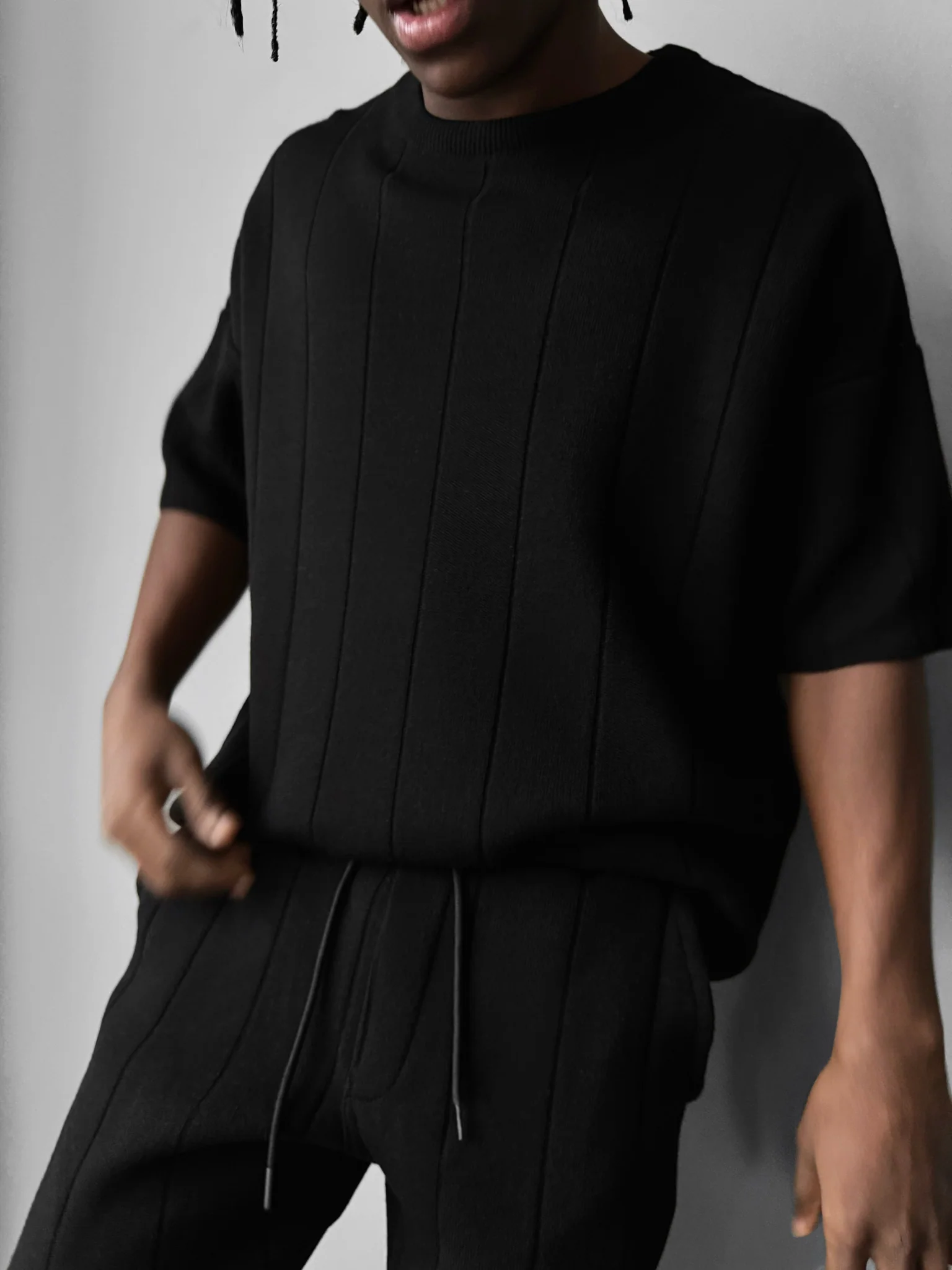 Oversize Line Knit T-Shirt - Black - Image 4
