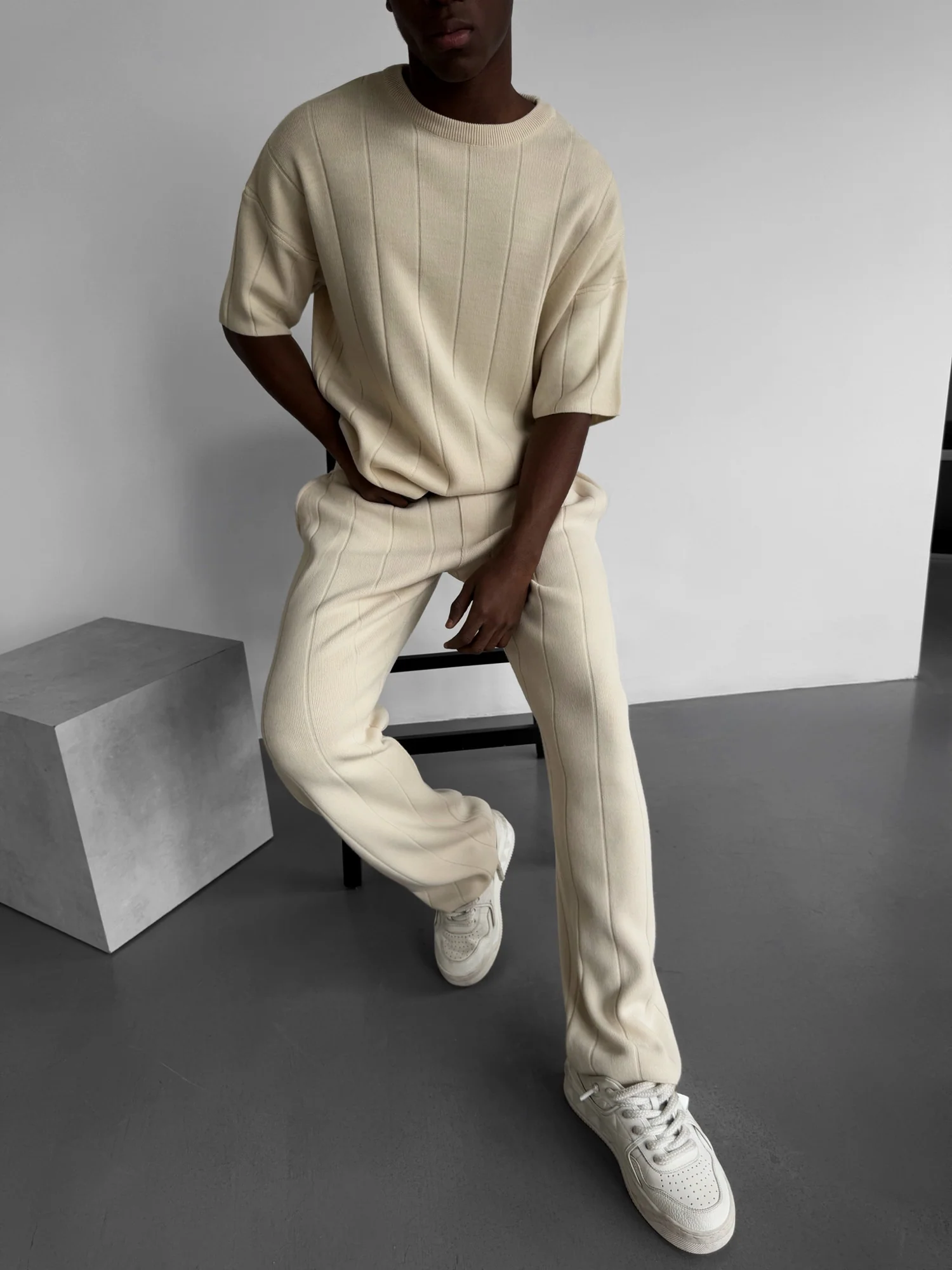 Oversize Line Knit T-Shirt - Cremé - Image 2