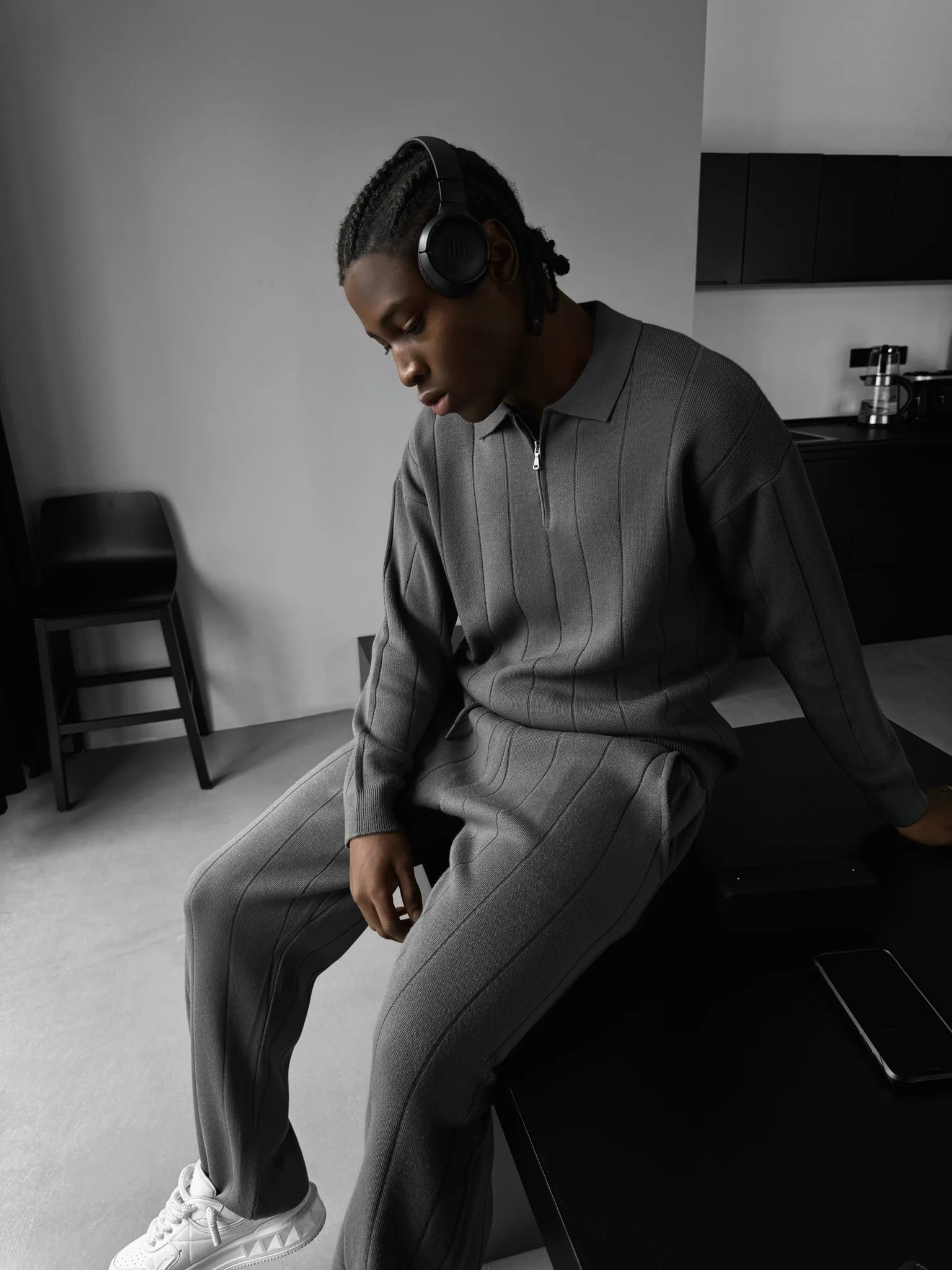 Oversize Lines Knit Zipper Polo Sweatshirt - Anthracite - Image 2