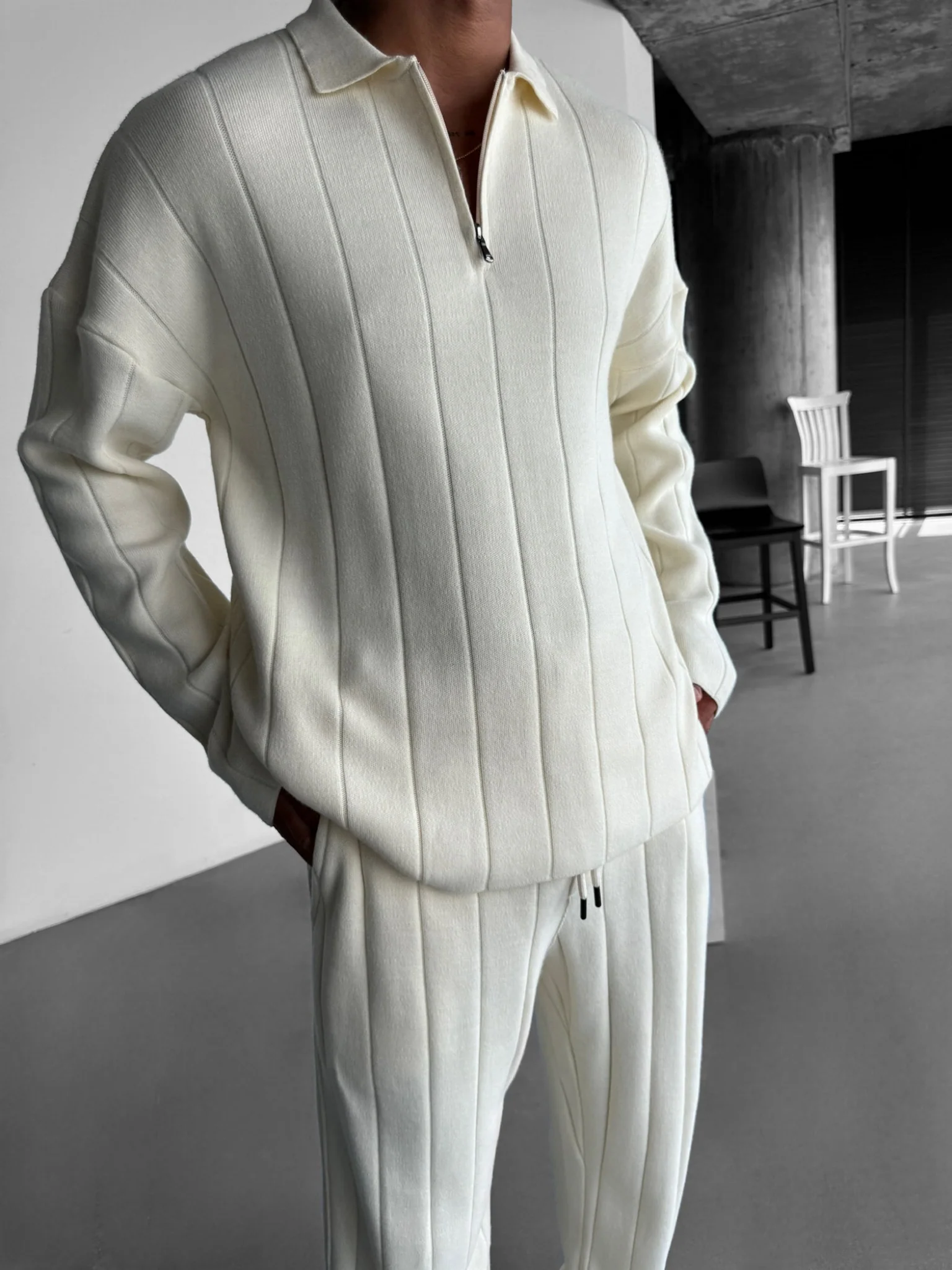 Oversize Lines Knit Zipper Polo Sweatshirt - Cremé - Image 2