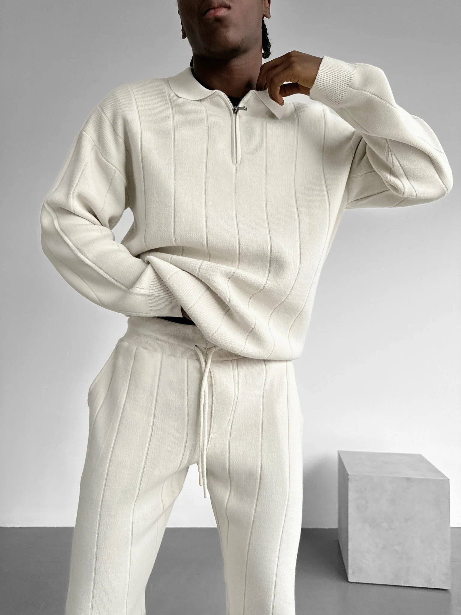 Oversize Lines Knit Zipper Polo Sweatshirt - Ecru