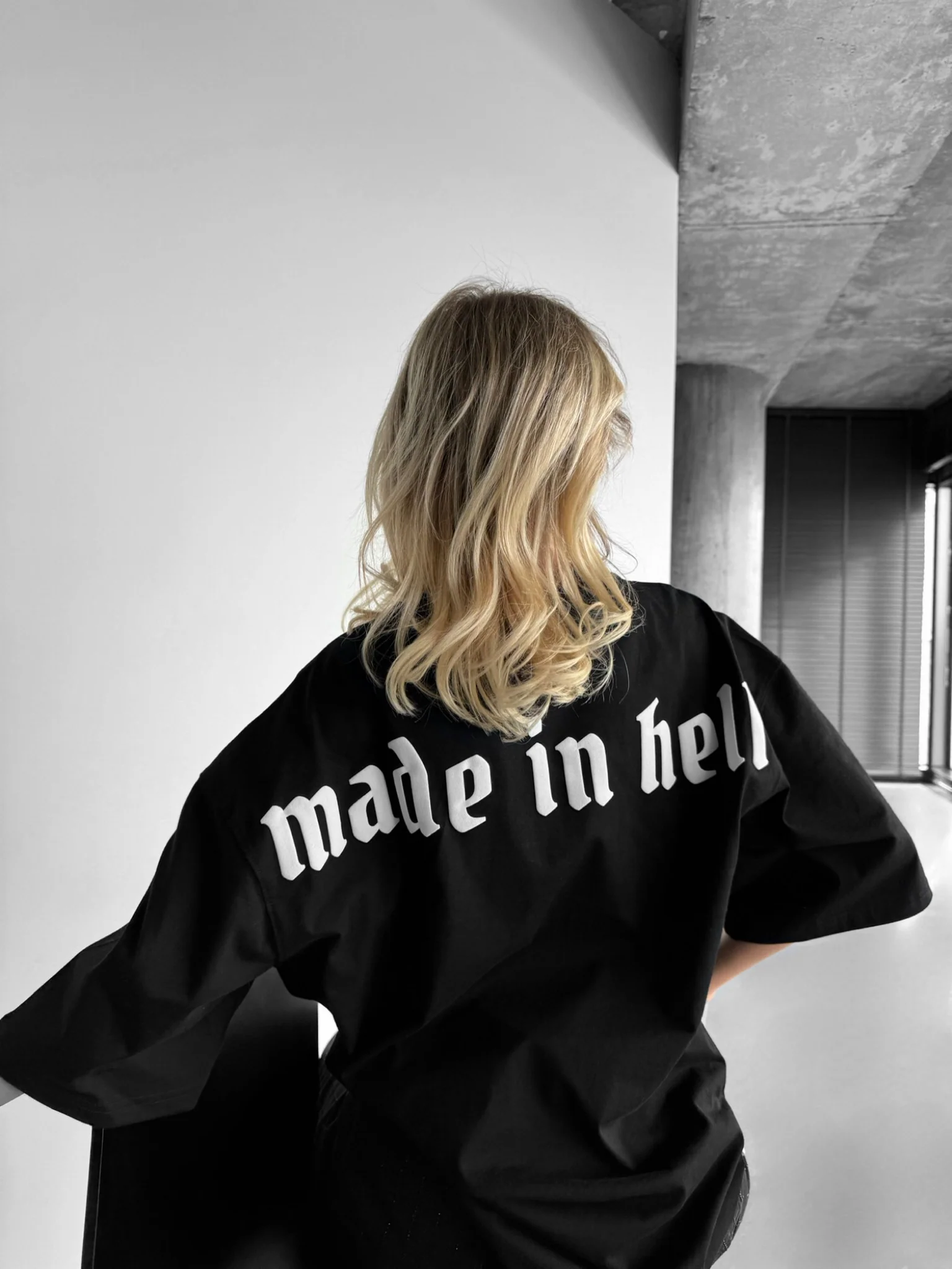 Oversize Made in Hell T-shirt - Black - Image 4
