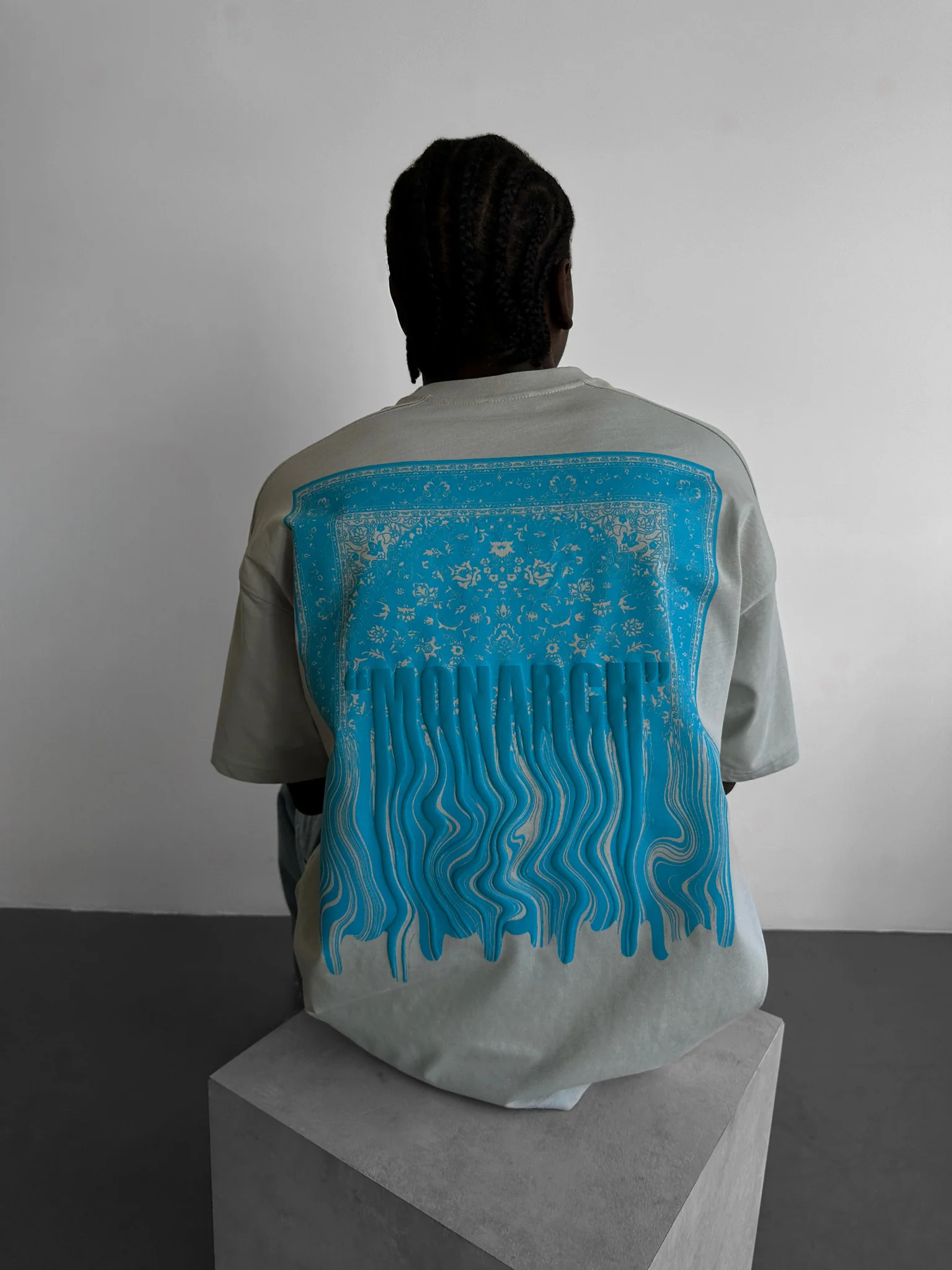 Oversize "Monarch" T-Shirt - Grey and Blue