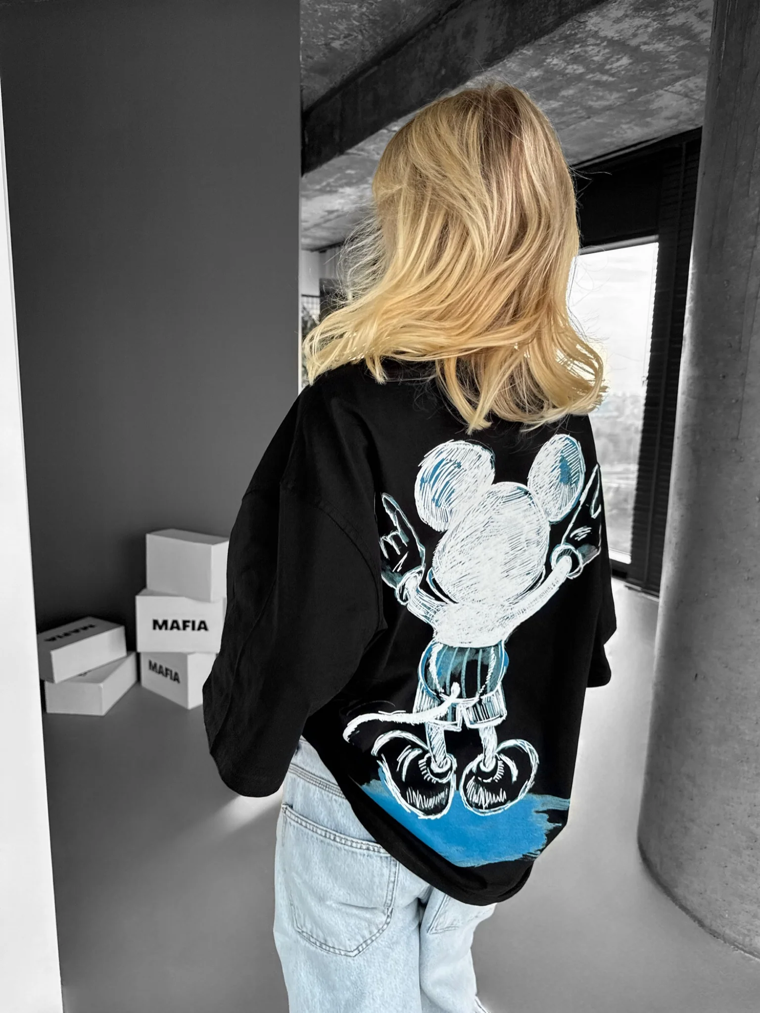Oversize Mouse T-shirt - Black and Blue - Image 2