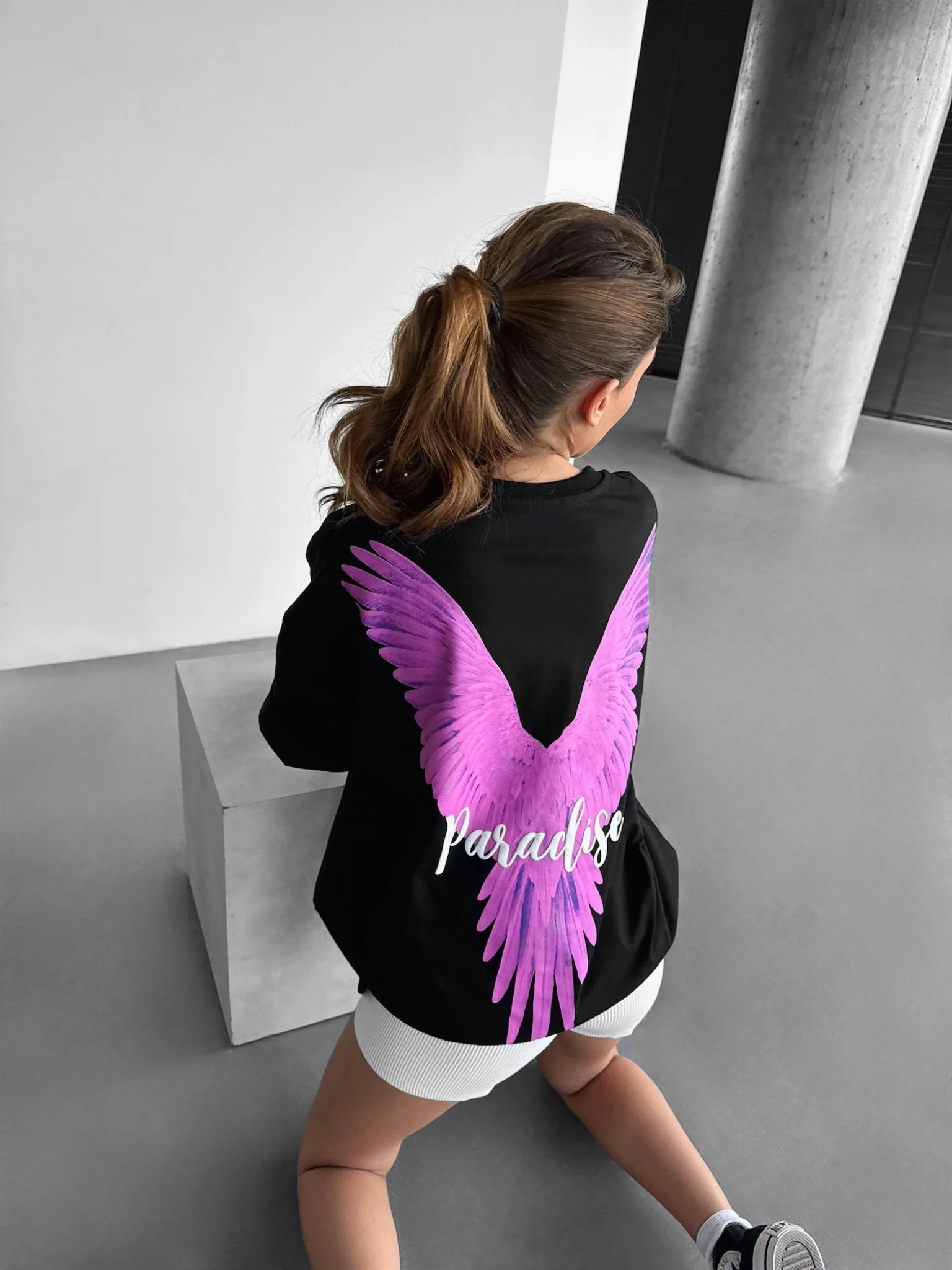 Oversize Parrot Paradise T-shirt - Black and Pink - Image 9
