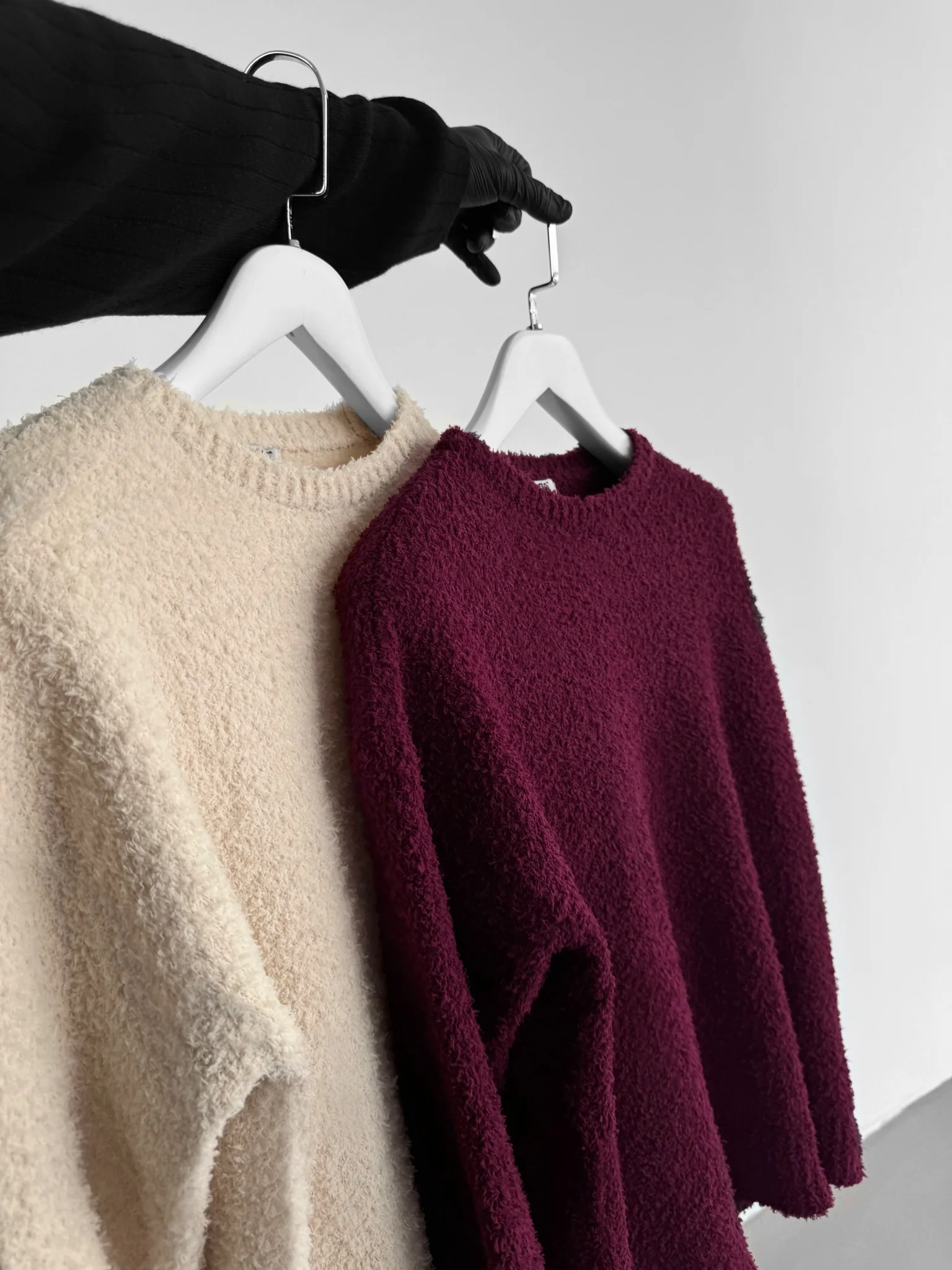Oversize Plush Pullover - Bordeaux - Image 5